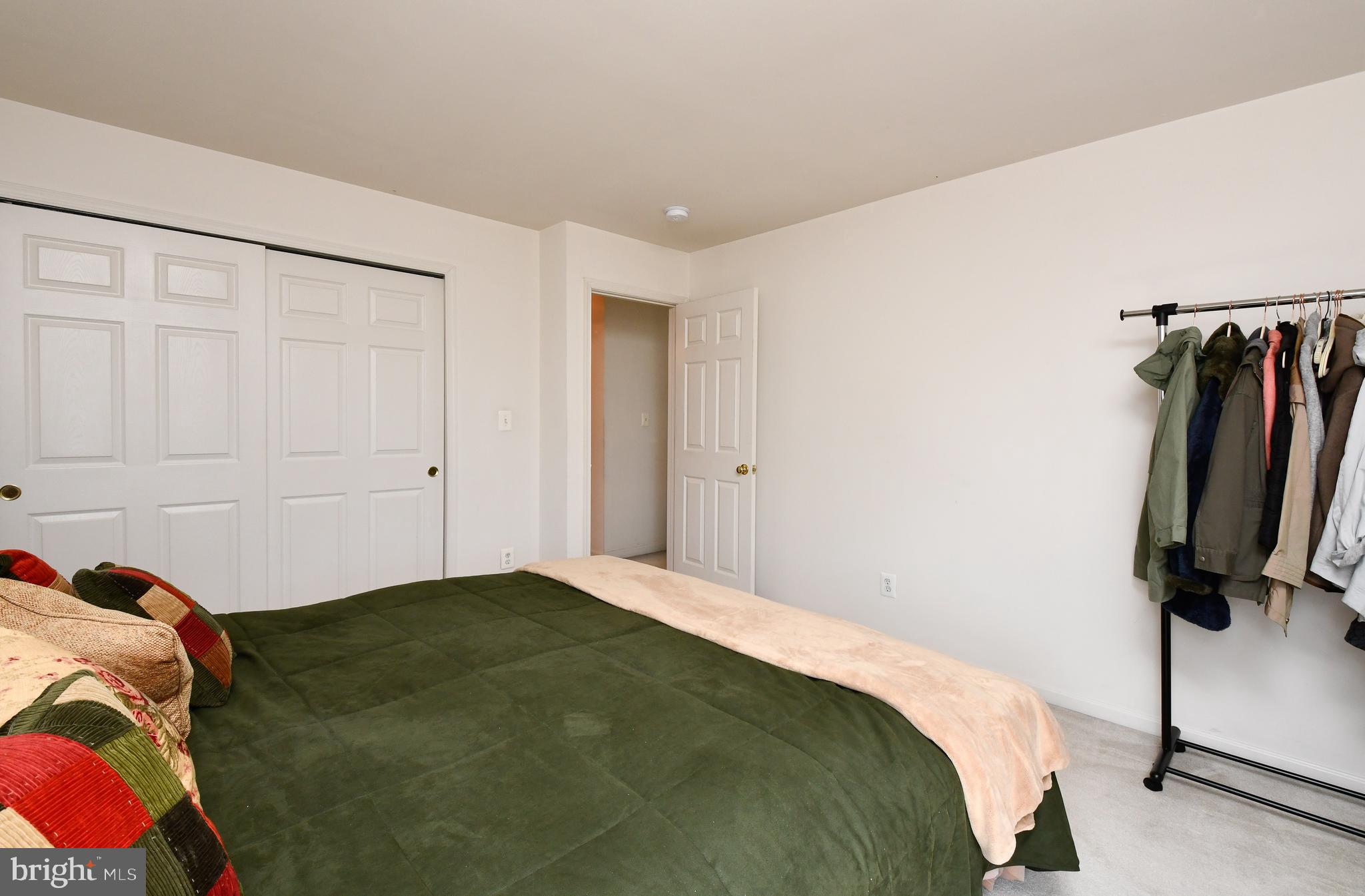 SHEFFIELD MANOR - Residential Lease