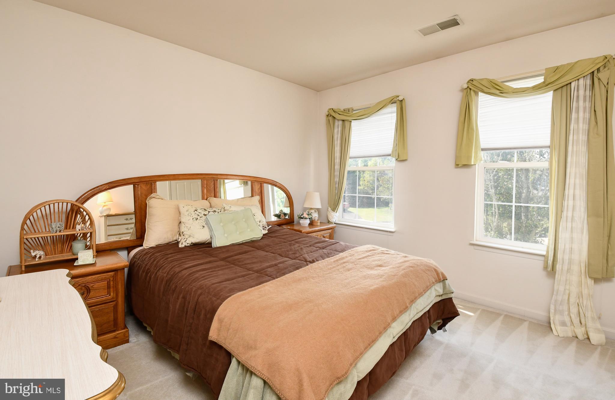 SHEFFIELD MANOR - Residential Lease