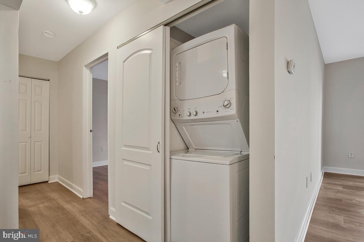 RIVA COMMONS - Residential Lease