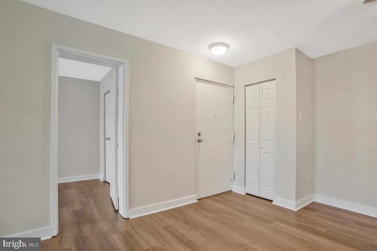 RIVA COMMONS - Residential Lease