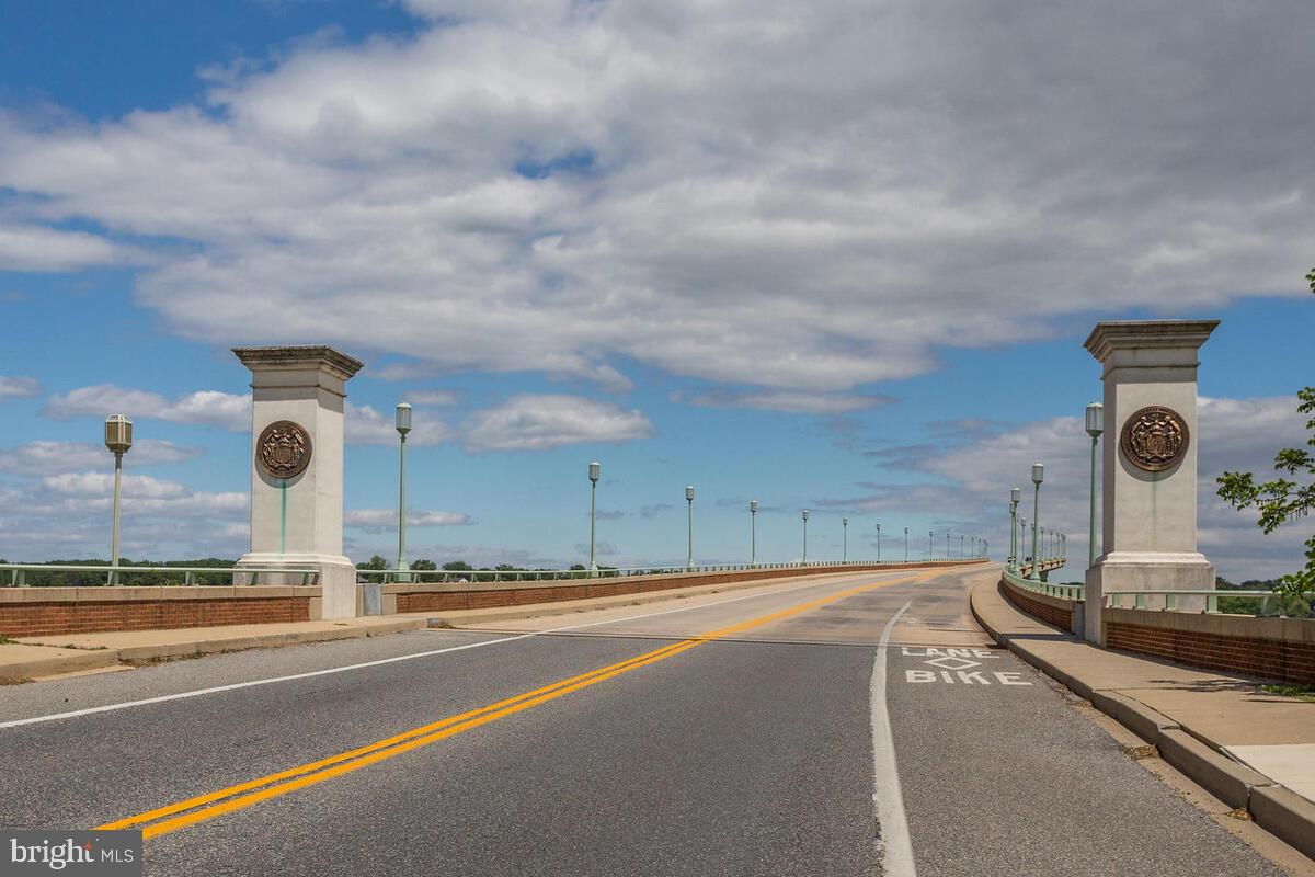 RIVA COMMONS - Residential Lease