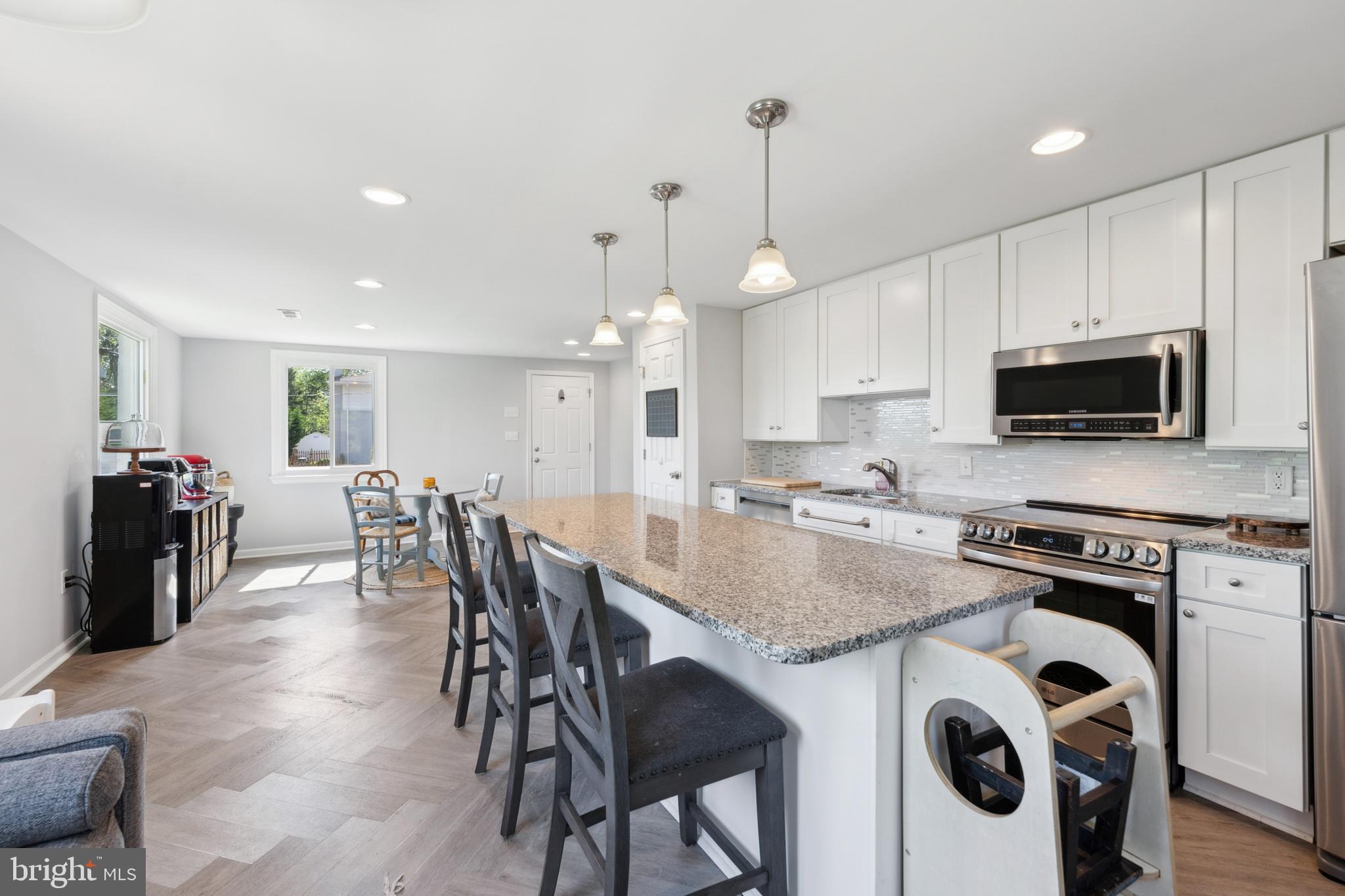 CAMPUS HILLS - Residential