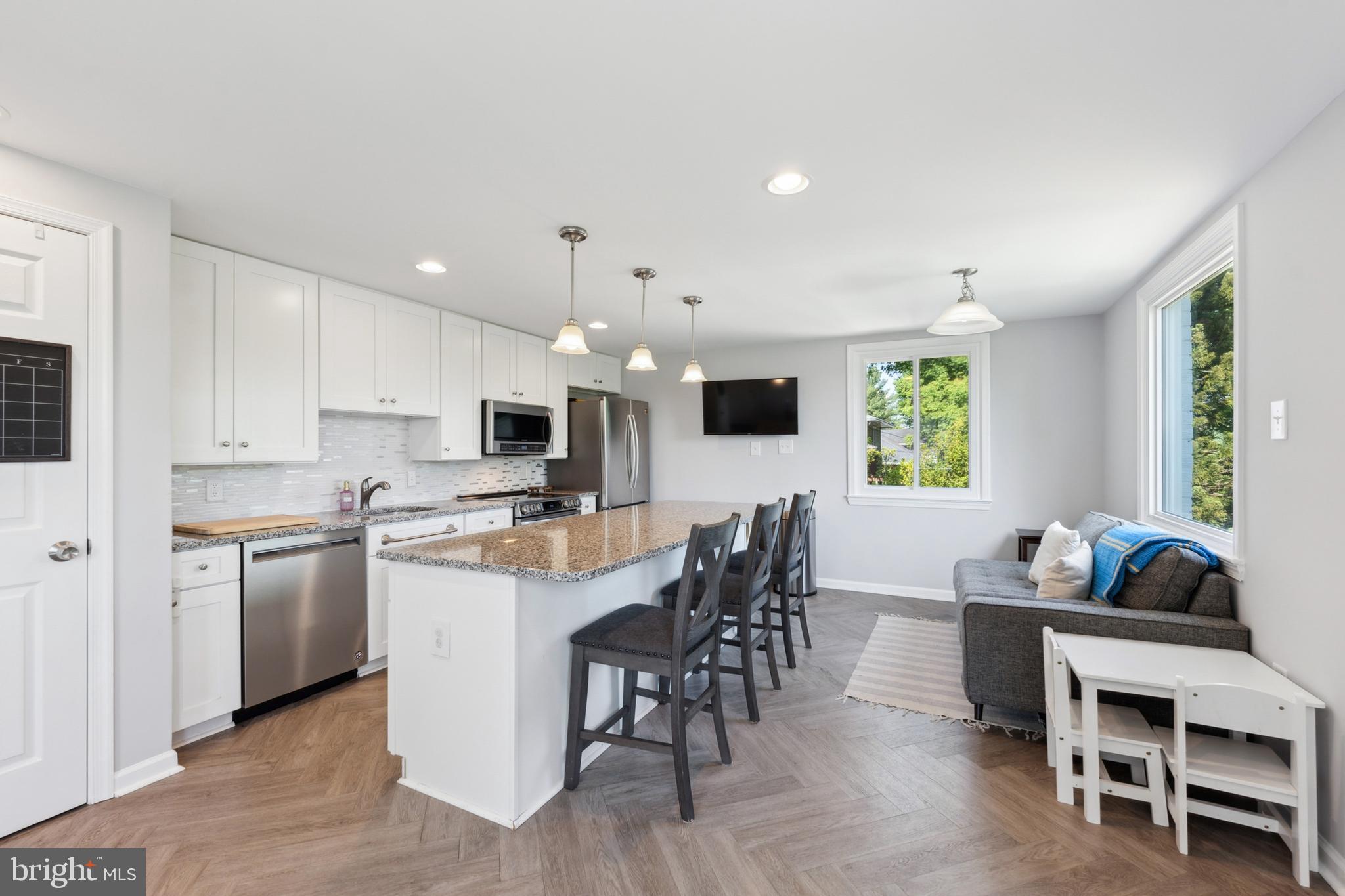 CAMPUS HILLS - Residential