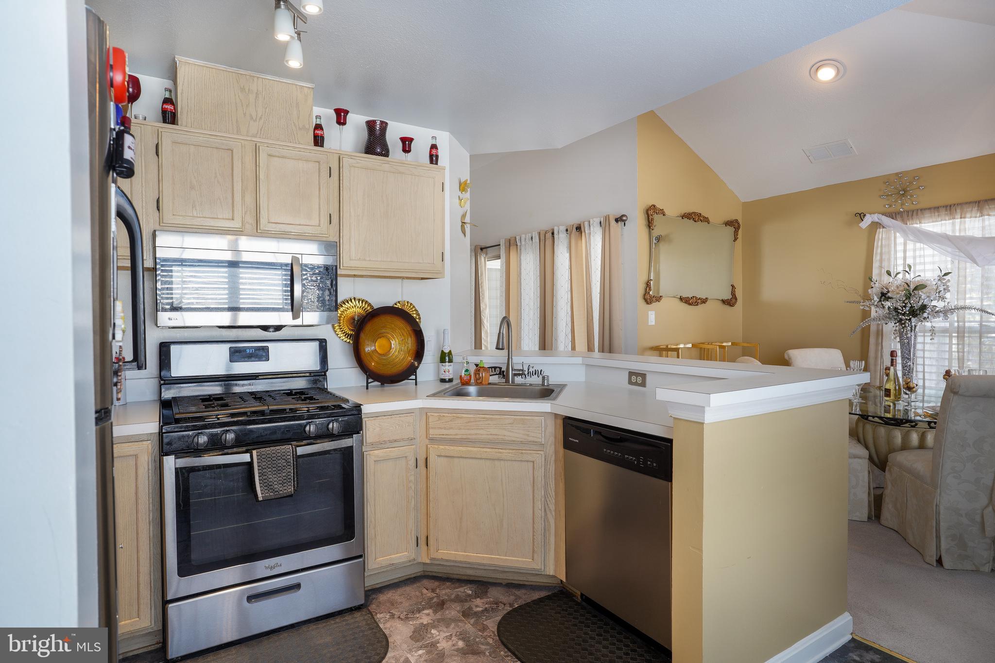 RUSSETT - Residential