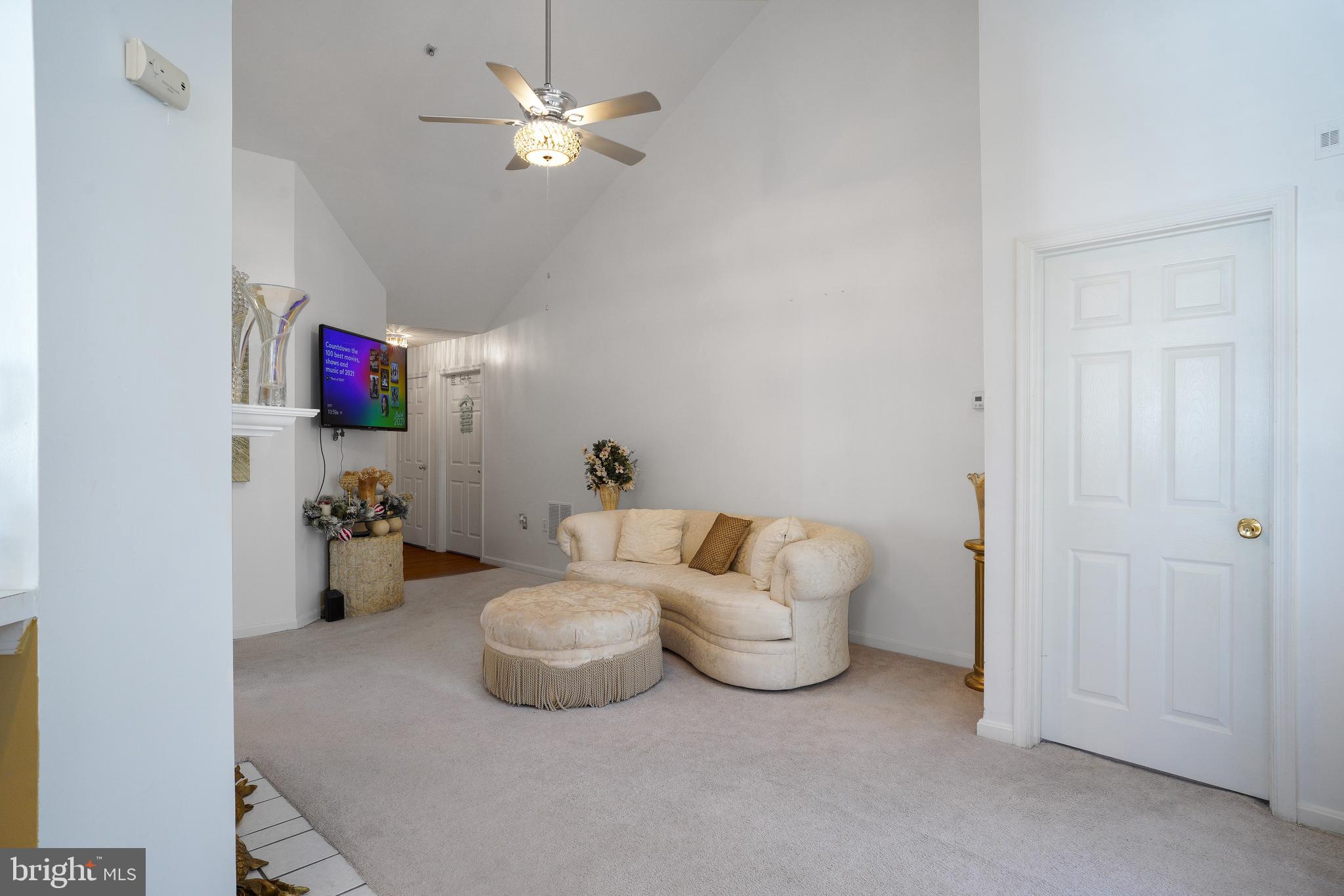 RUSSETT - Residential