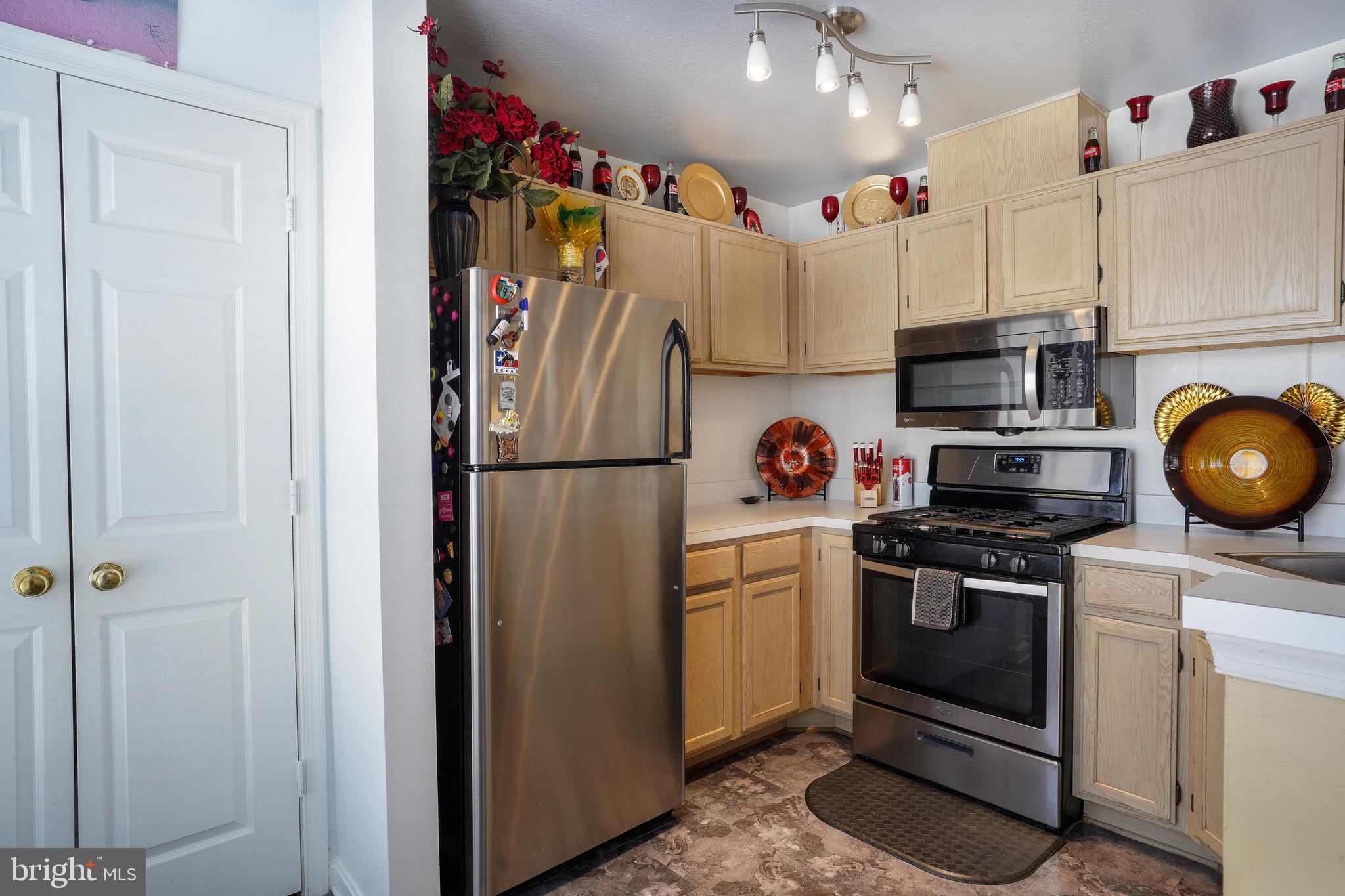 RUSSETT - Residential