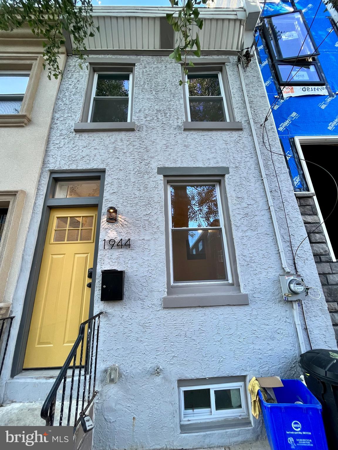 EAST KENSINGTON - Residential