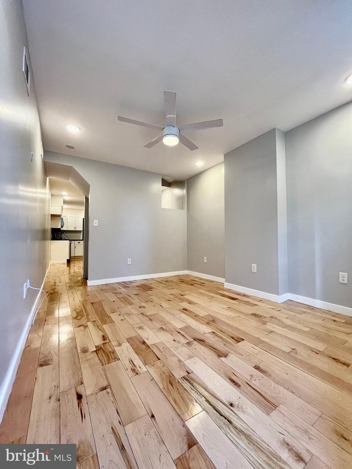 EAST KENSINGTON - Residential