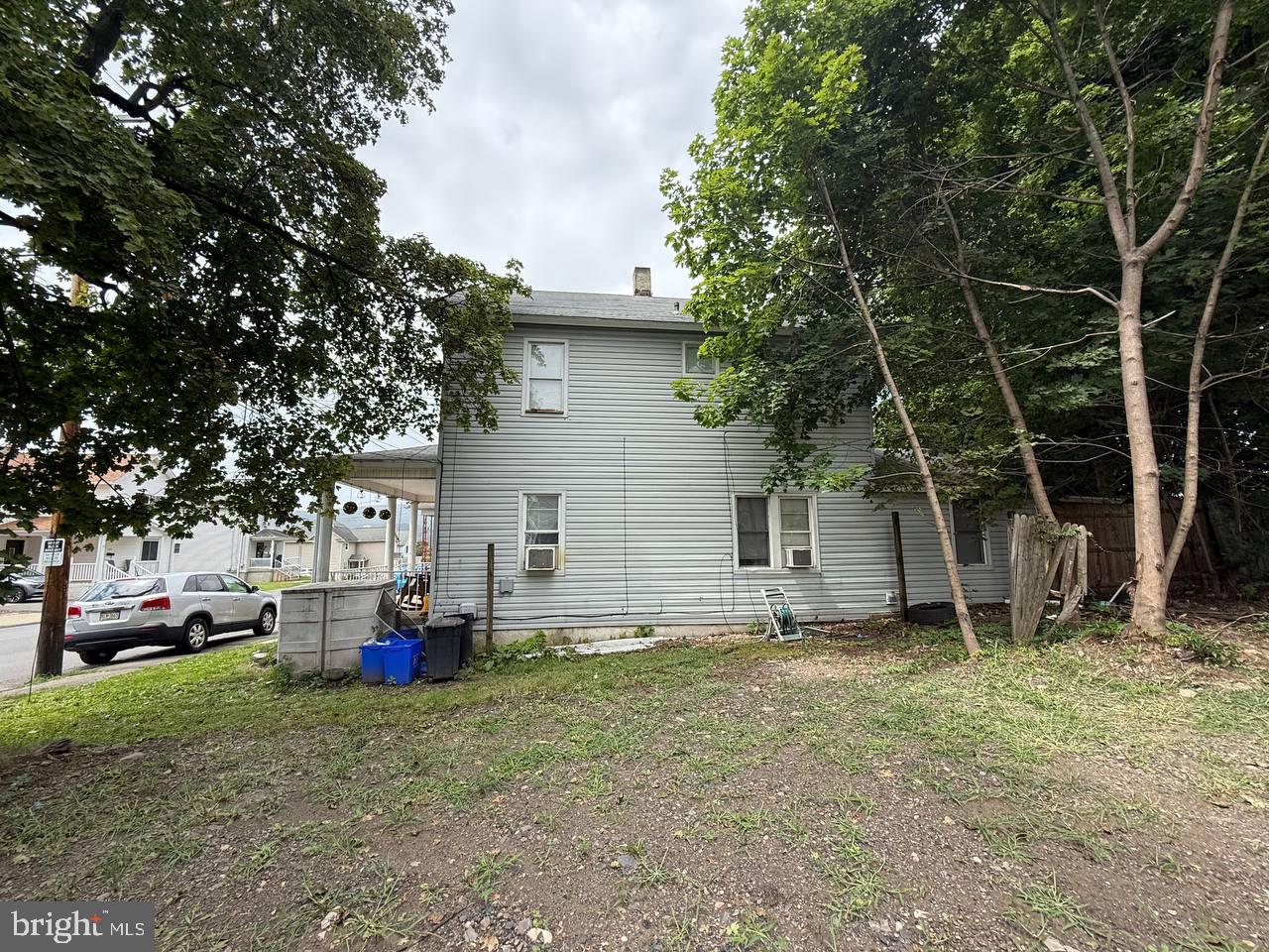 632 E LACKAWANNA AVE