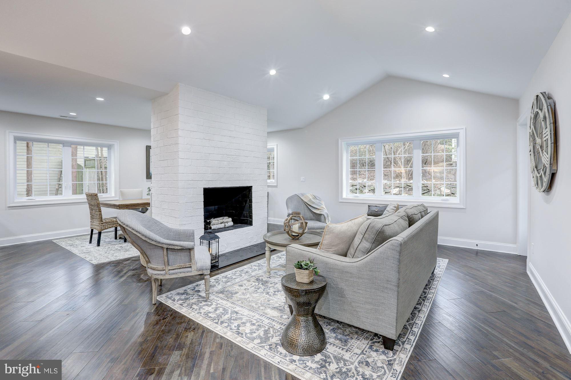 FOREST GLEN PARK - Residential