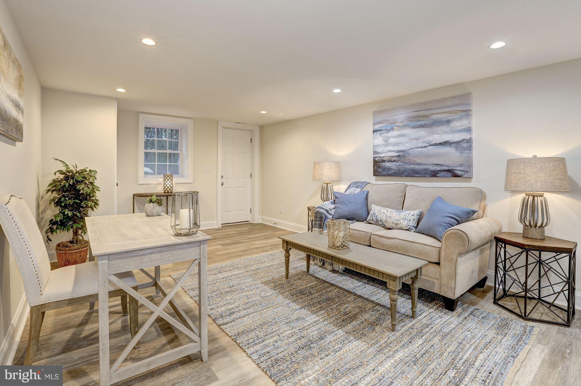 FOREST GLEN PARK - Residential