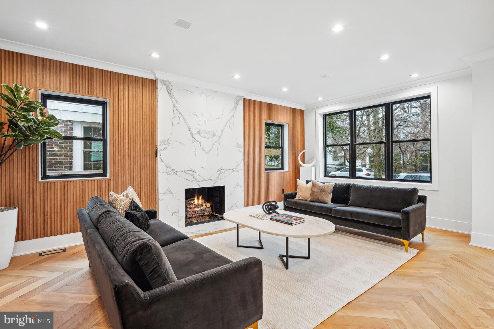 FRIENDSHIP HEIGHTS - Residential