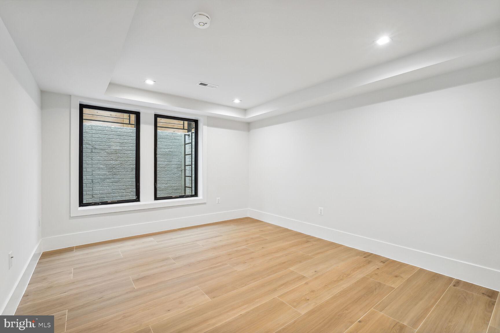 FRIENDSHIP HEIGHTS - Residential