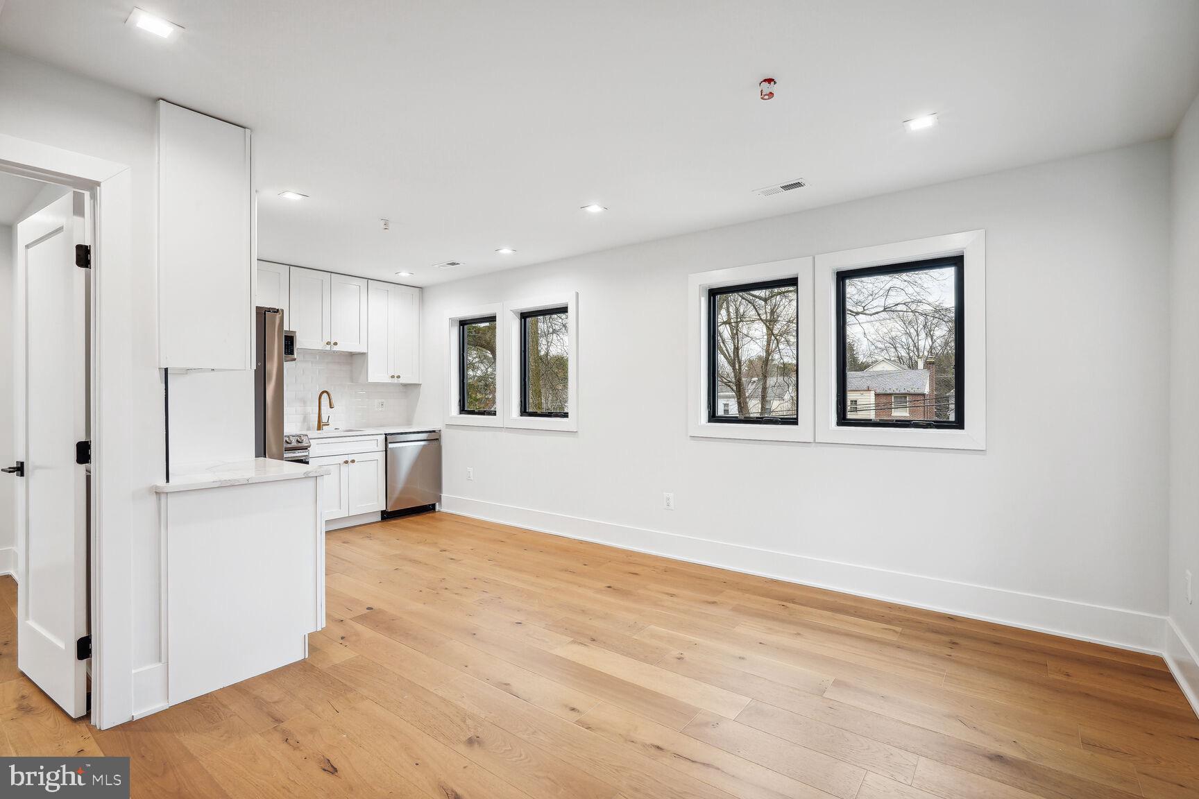 FRIENDSHIP HEIGHTS - Residential