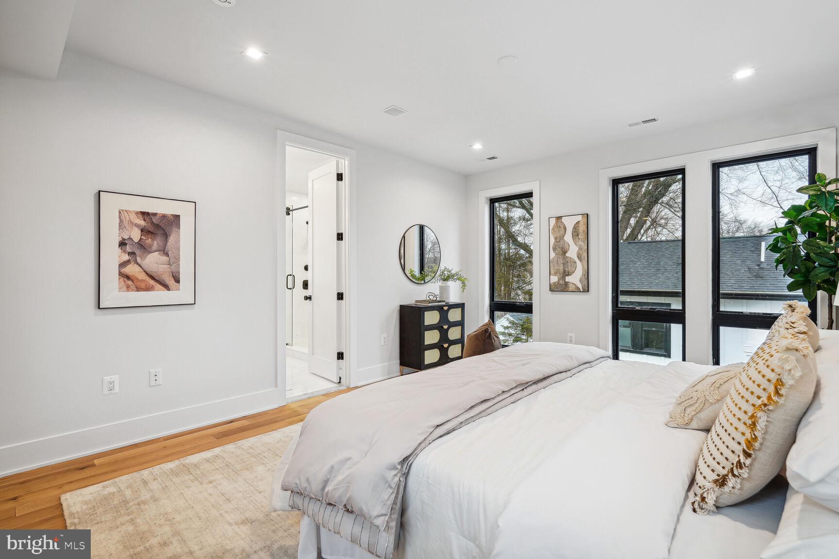 FRIENDSHIP HEIGHTS - Residential