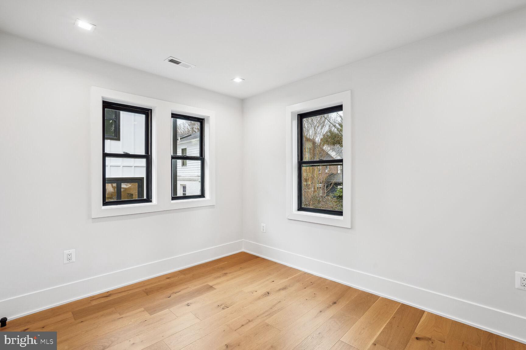 FRIENDSHIP HEIGHTS - Residential