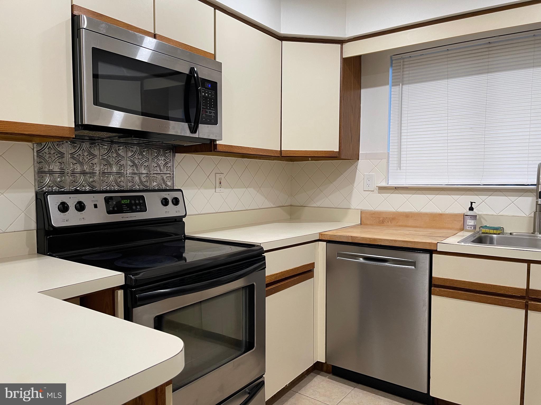 BROOKSIDE - Residential Lease