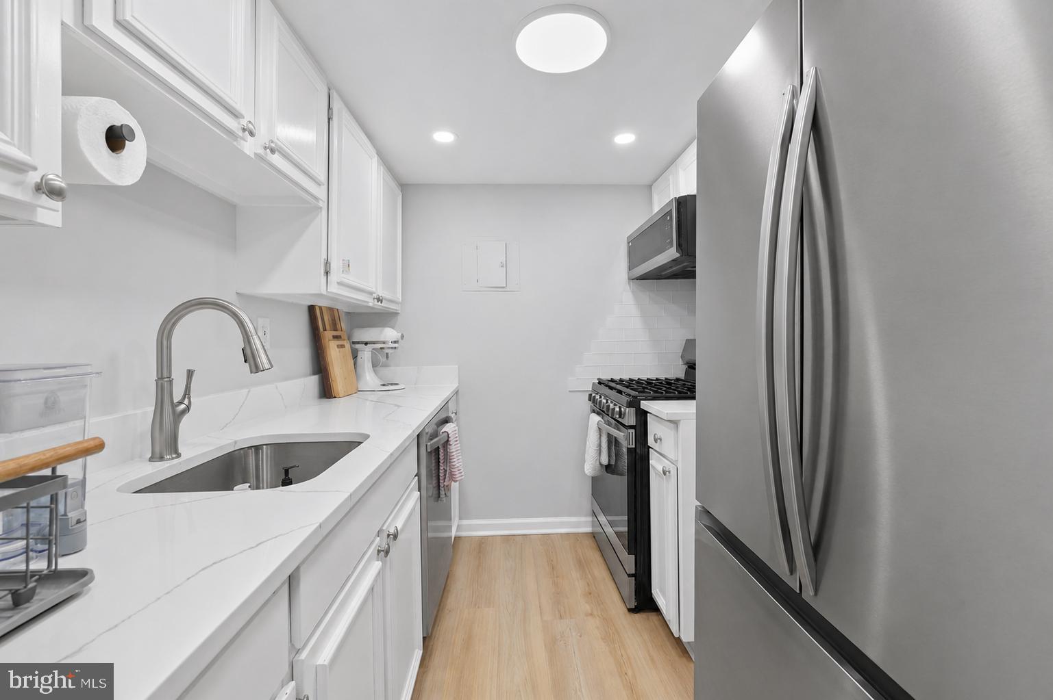 1300 ARMY NAVY DRIVE 320