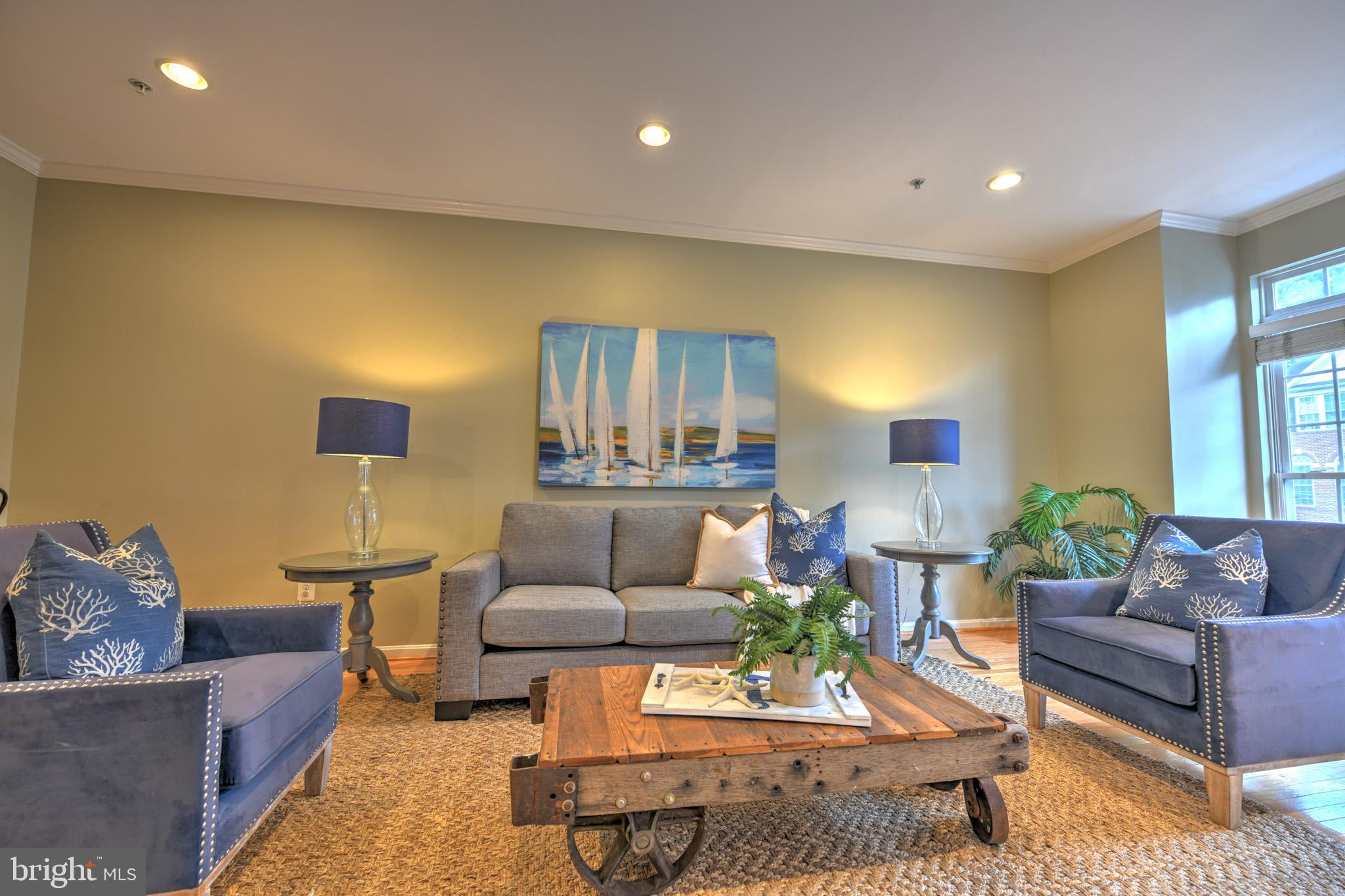 CROFTON MANOR - Residential