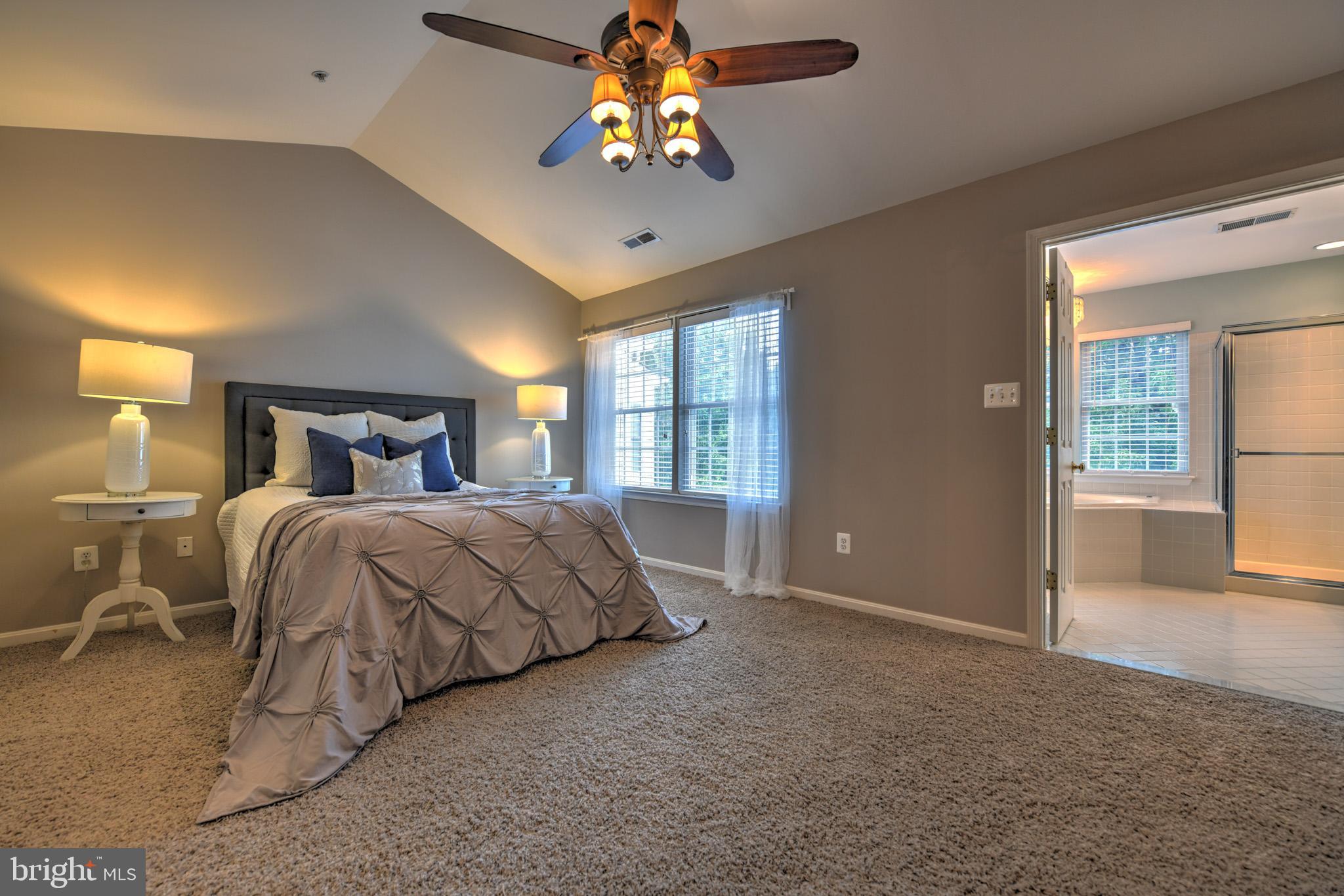 CROFTON MANOR - Residential