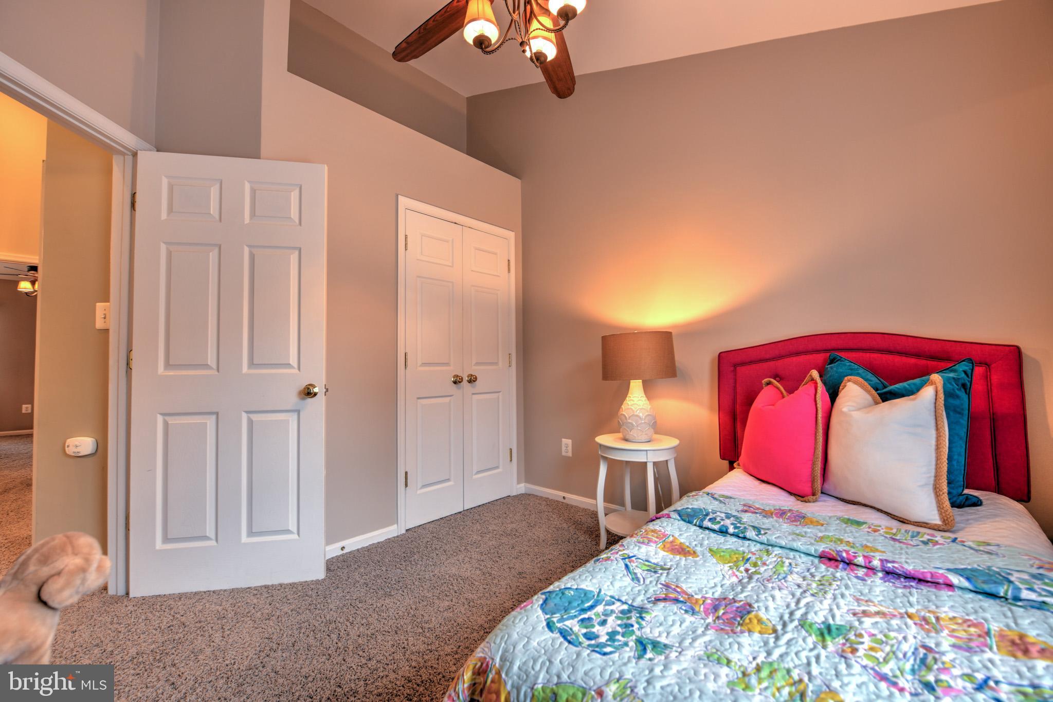 CROFTON MANOR - Residential