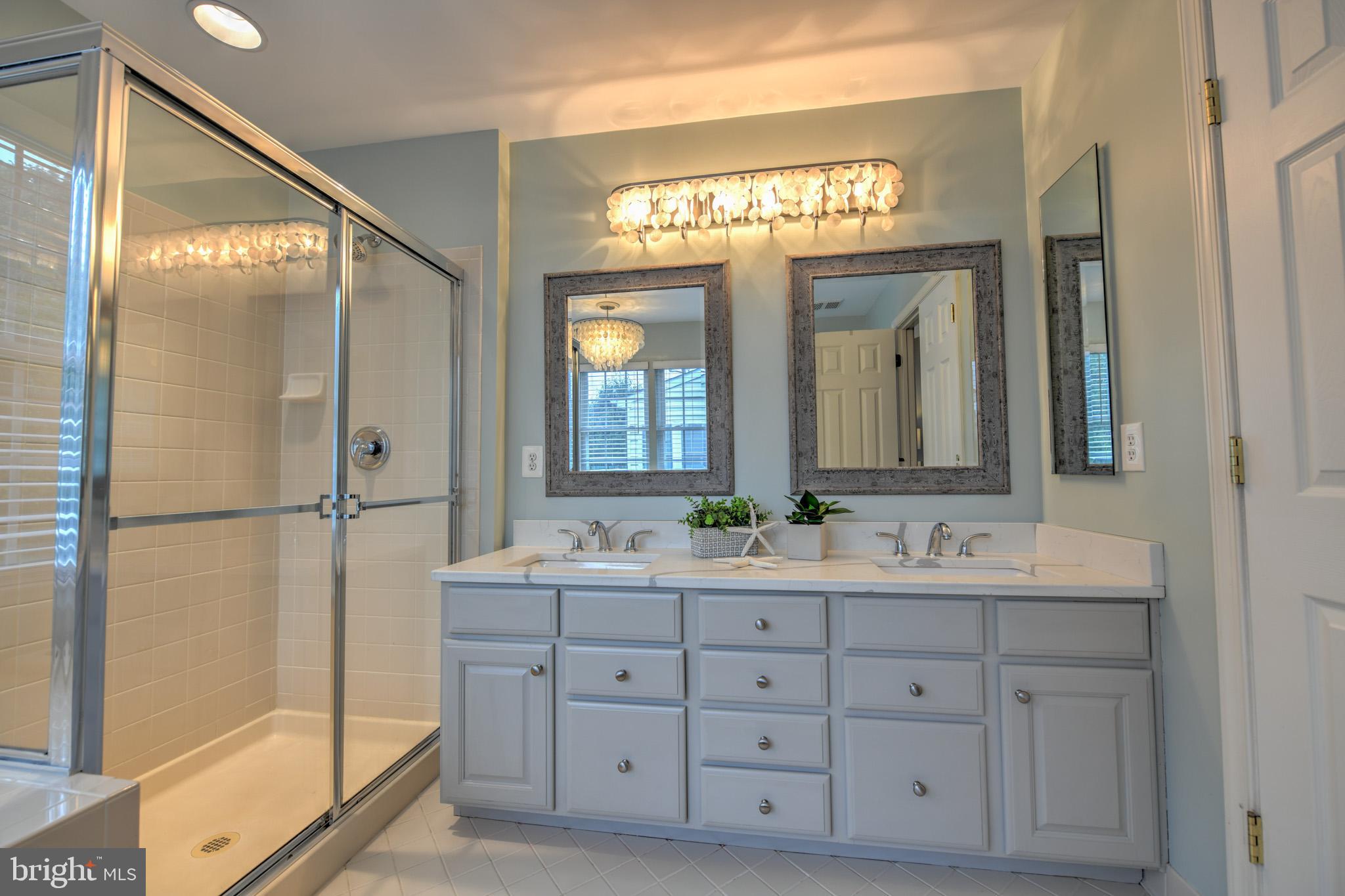 CROFTON MANOR - Residential