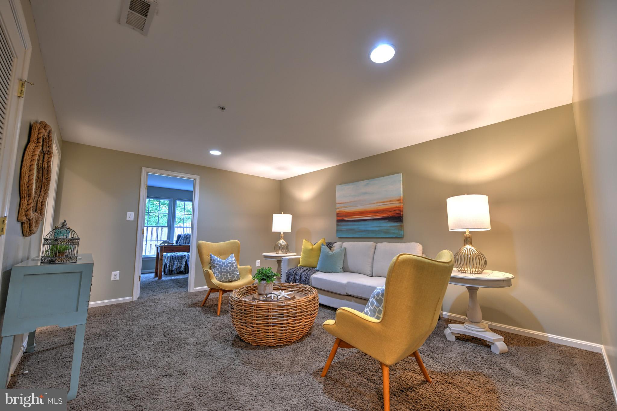 CROFTON MANOR - Residential