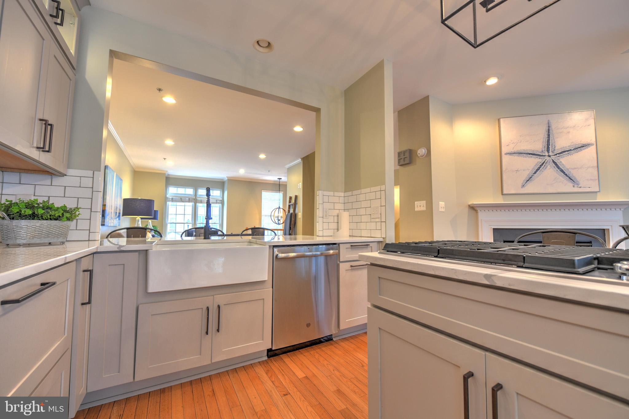 CROFTON MANOR - Residential