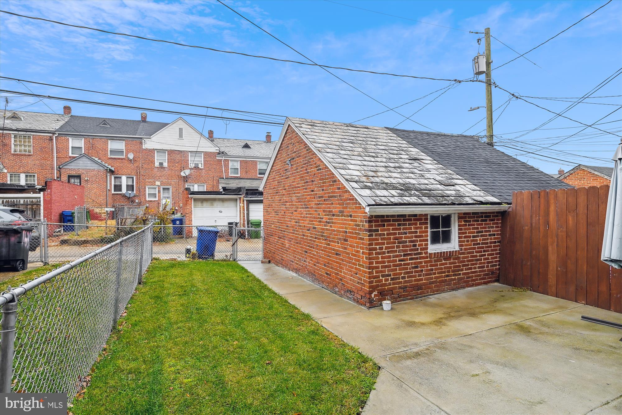 NORTHWOOD - Residential
