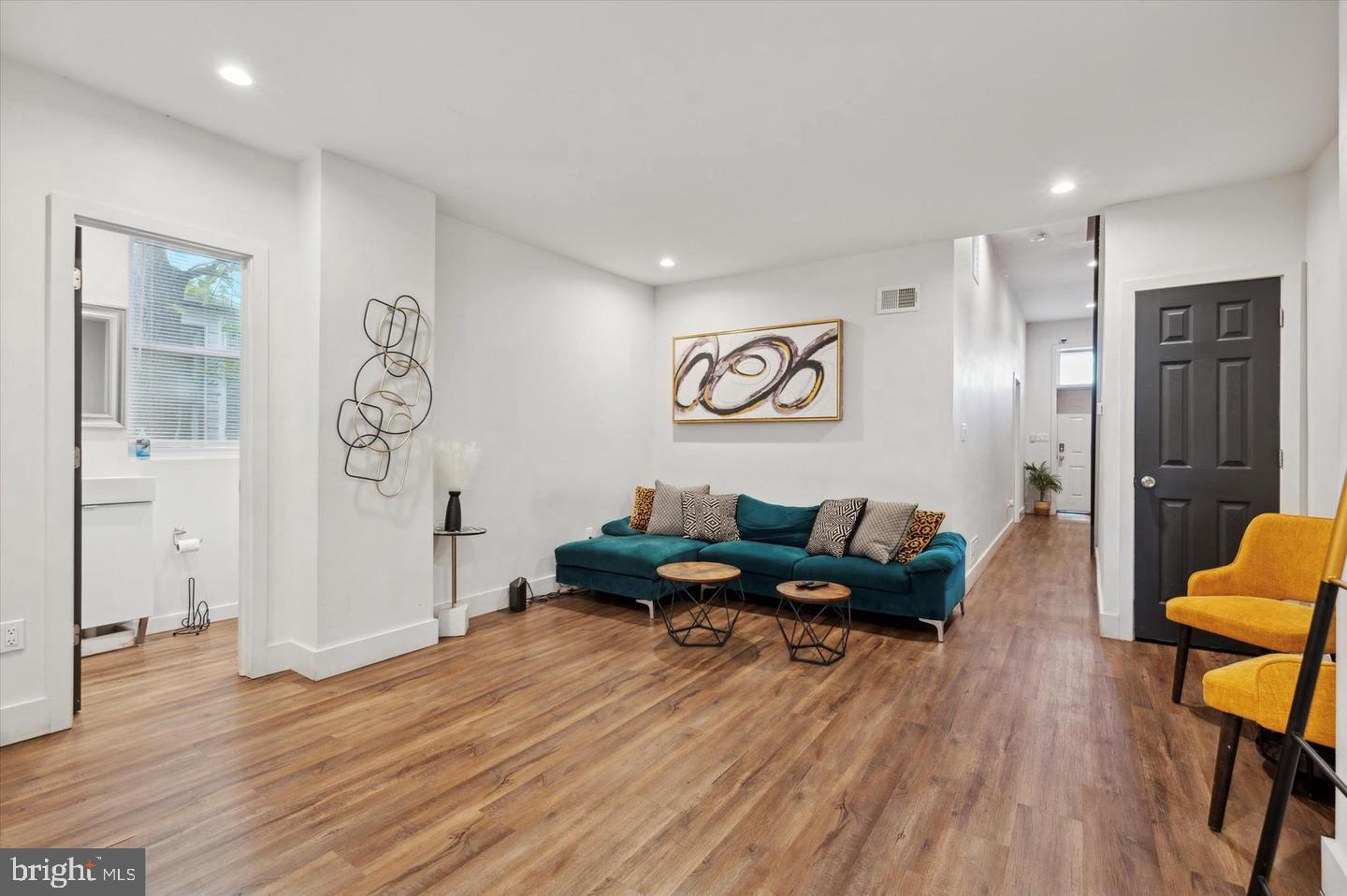 UNIVERSITY CITY - Residential Lease