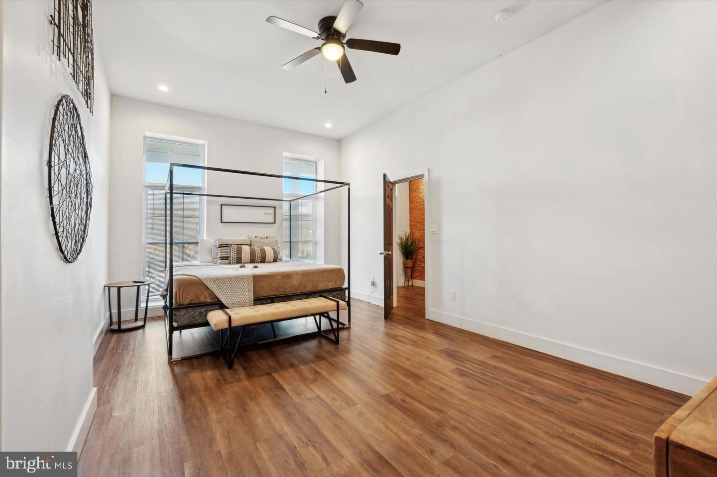 UNIVERSITY CITY - Residential Lease