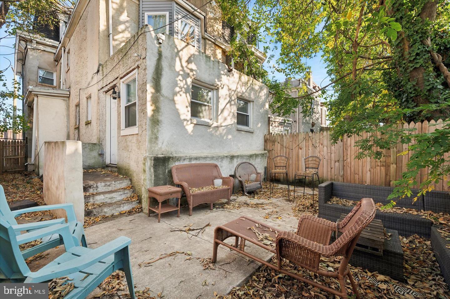 UNIVERSITY CITY - Residential Lease