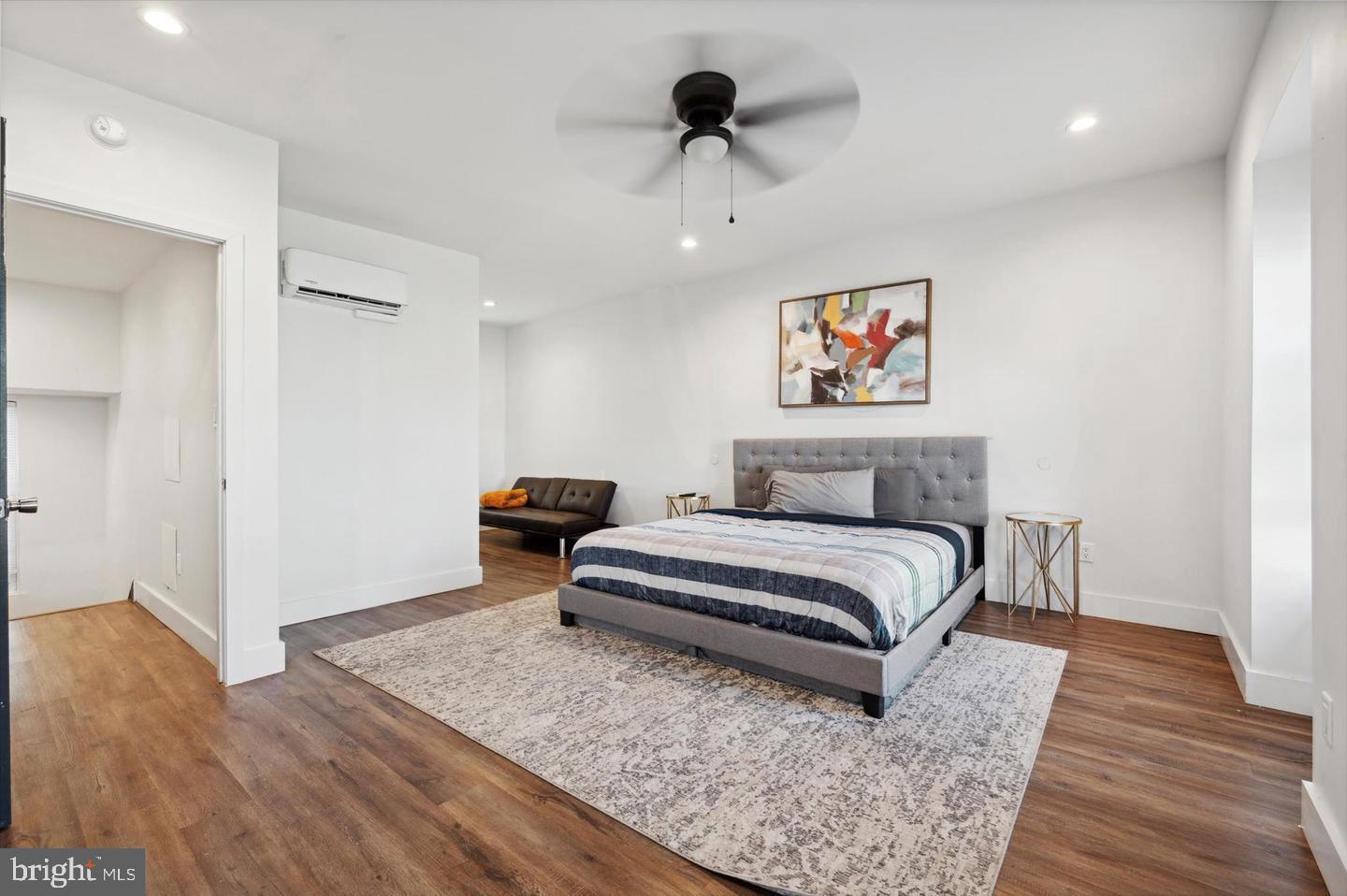 UNIVERSITY CITY - Residential Lease