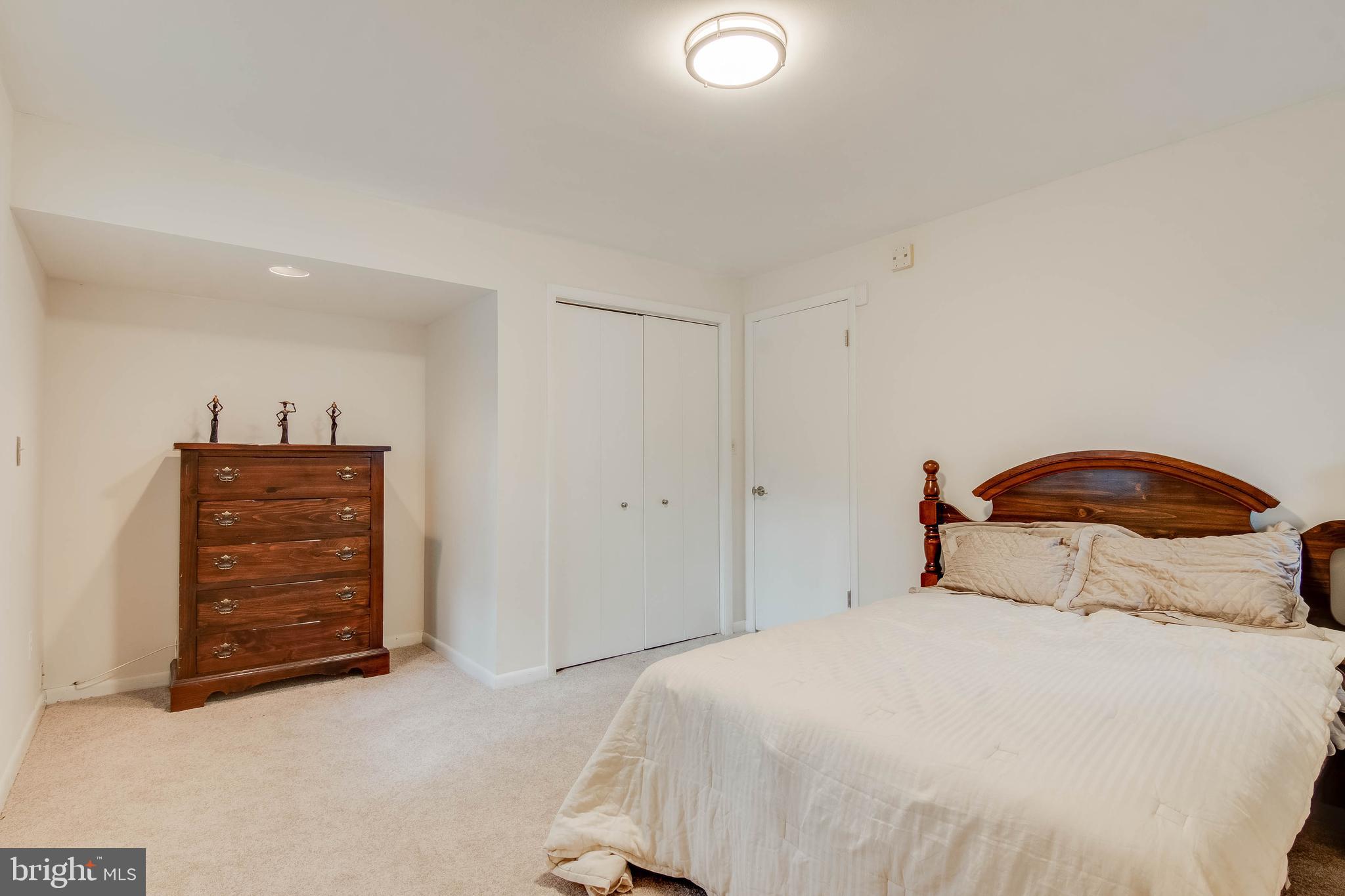 CLEMENS CROSSING - Residential