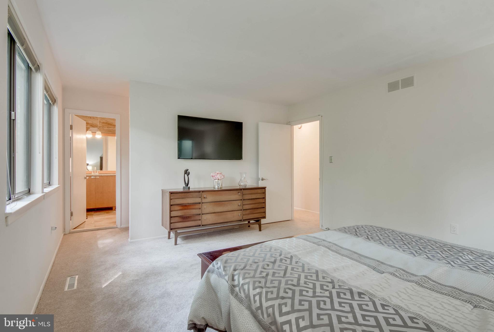 CLEMENS CROSSING - Residential