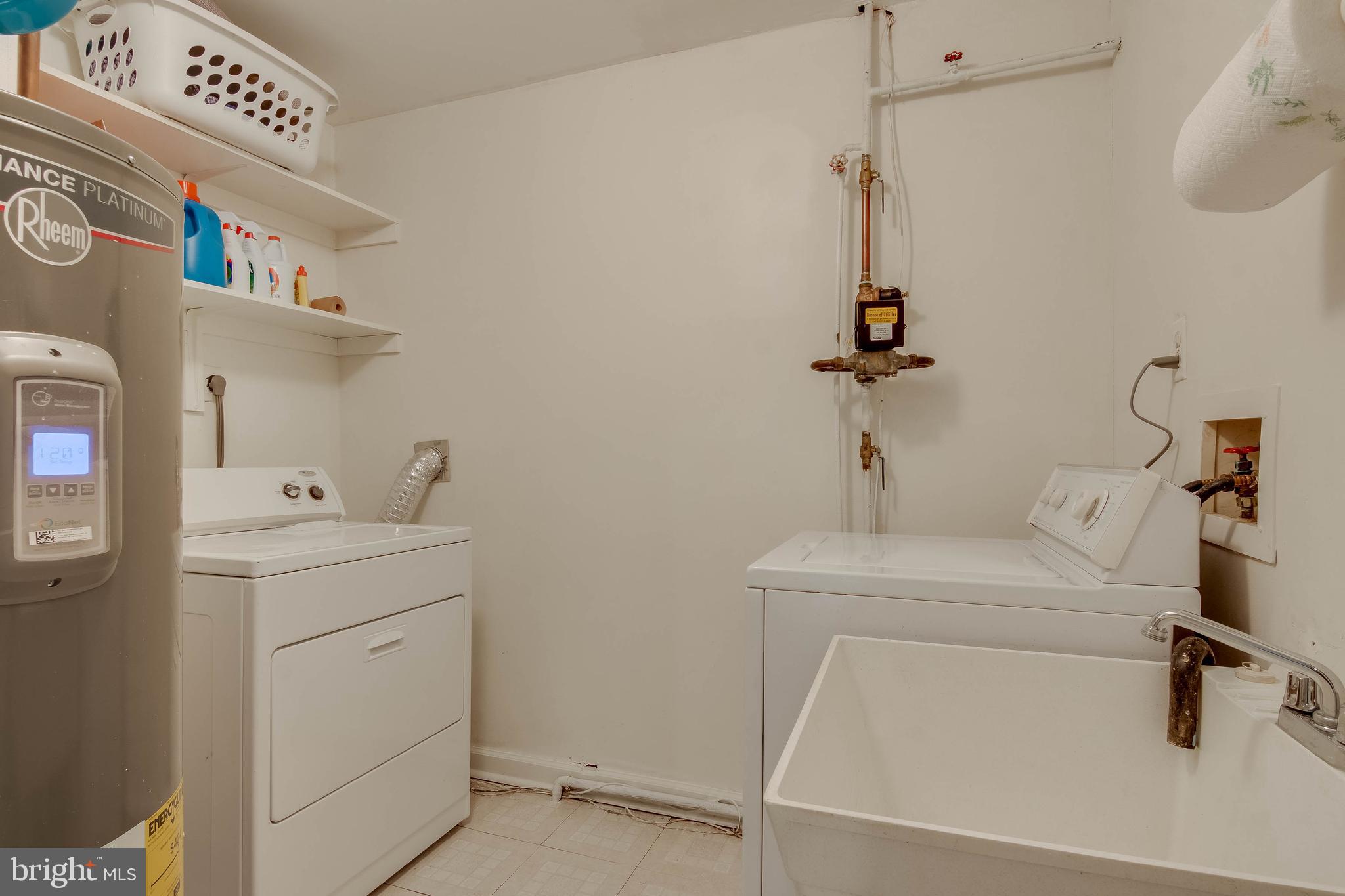 CLEMENS CROSSING - Residential