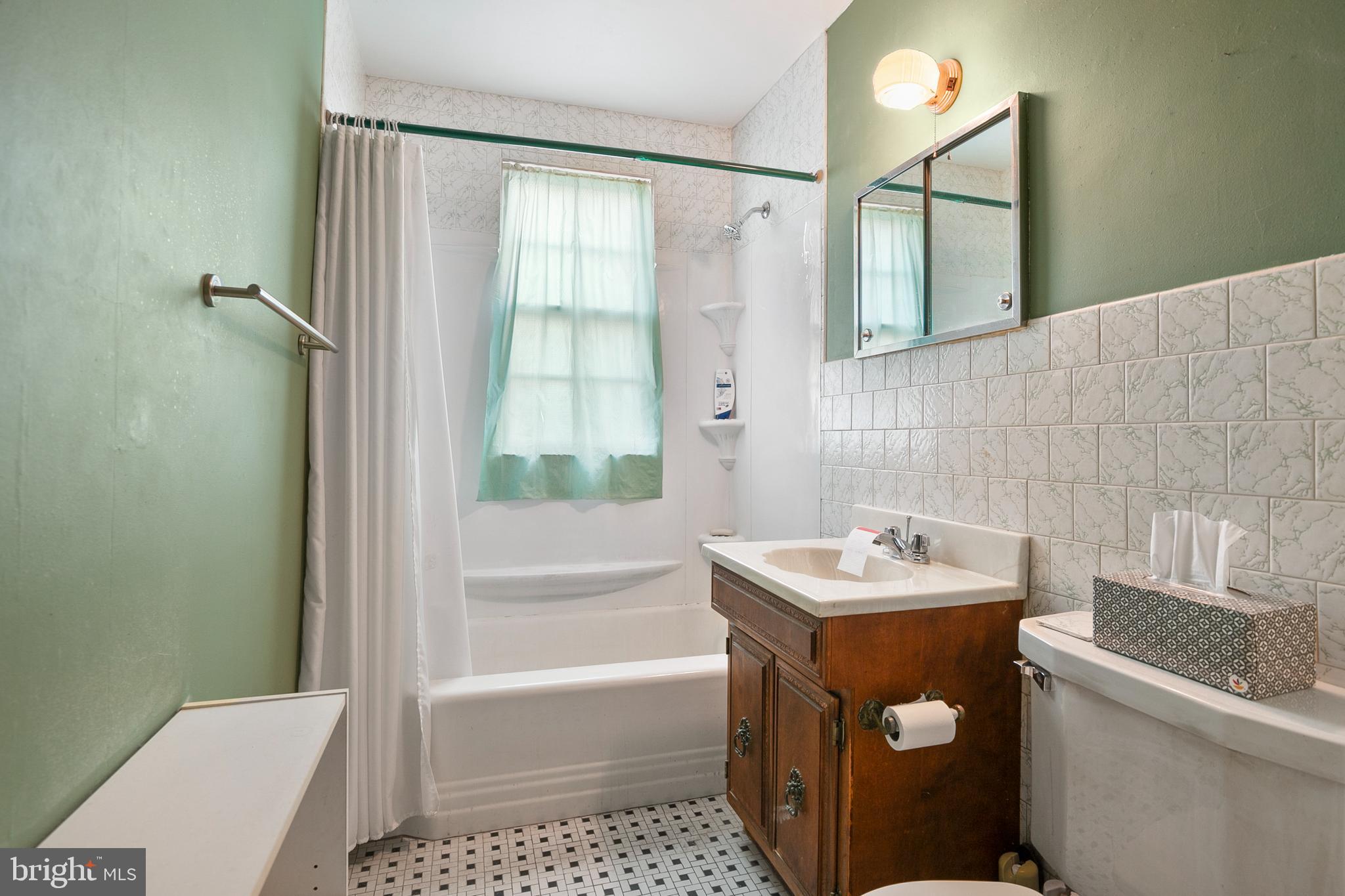 LINWOOD - Residential