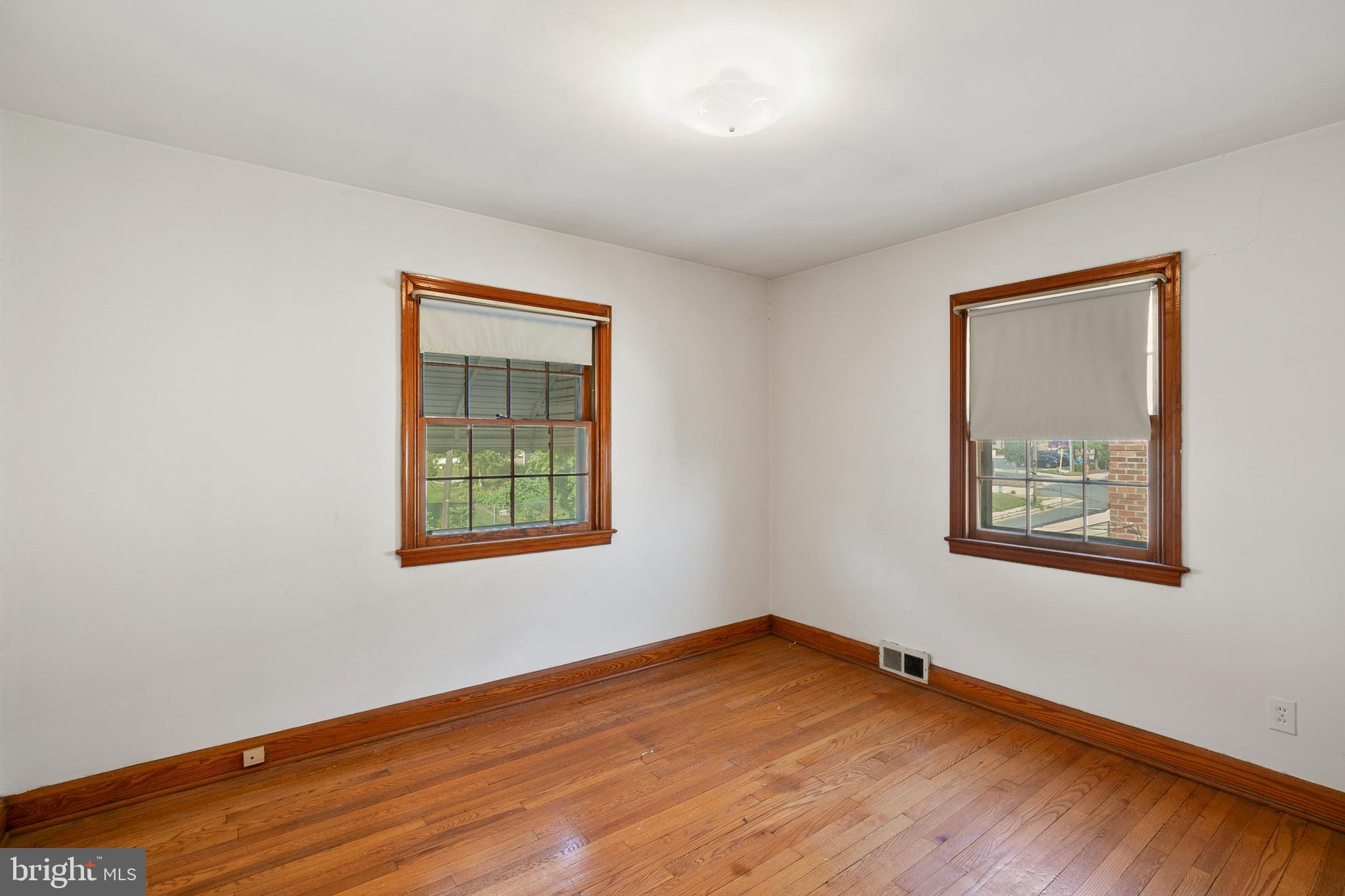 LINWOOD - Residential