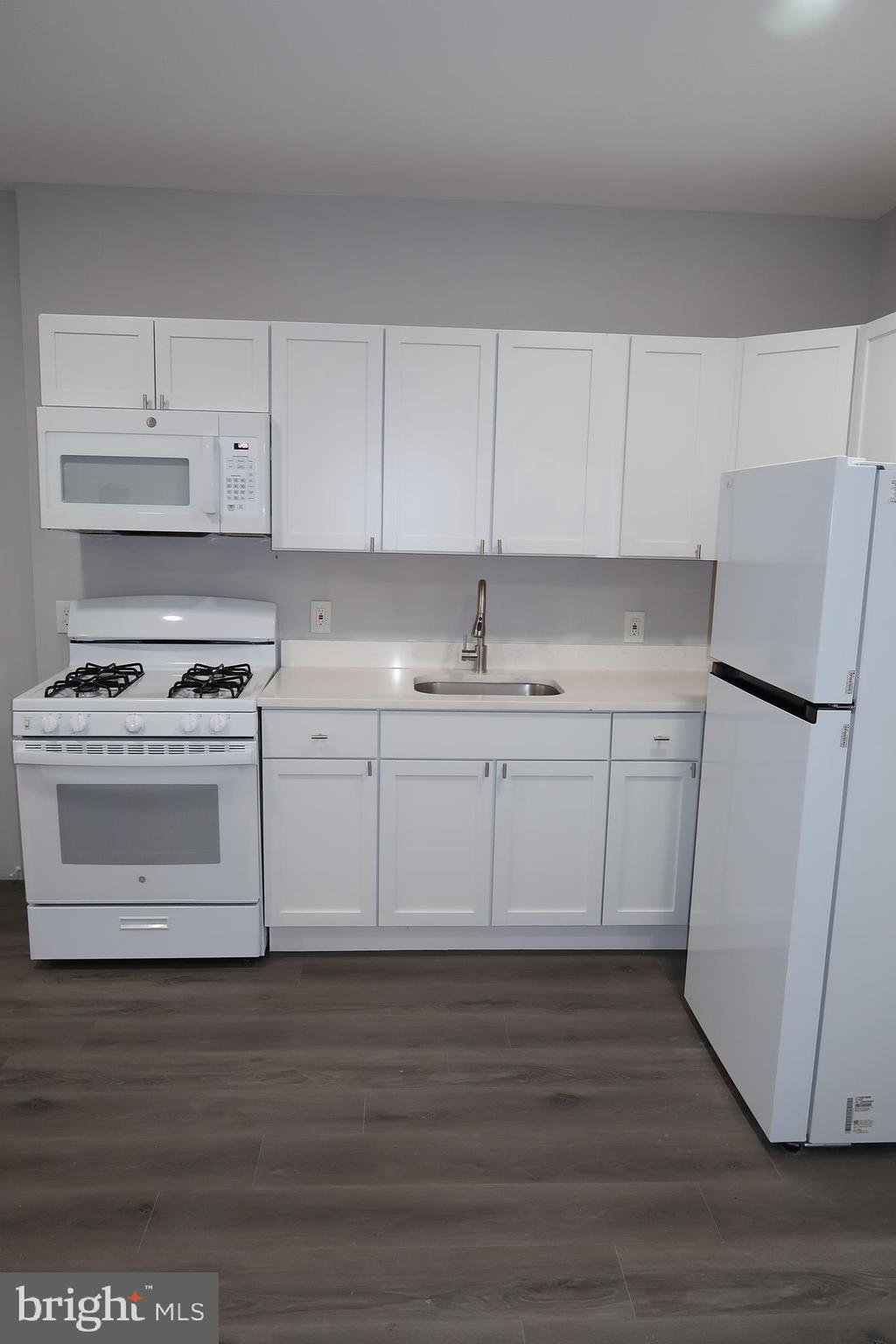 BELAIR-EDISON - Residential Lease