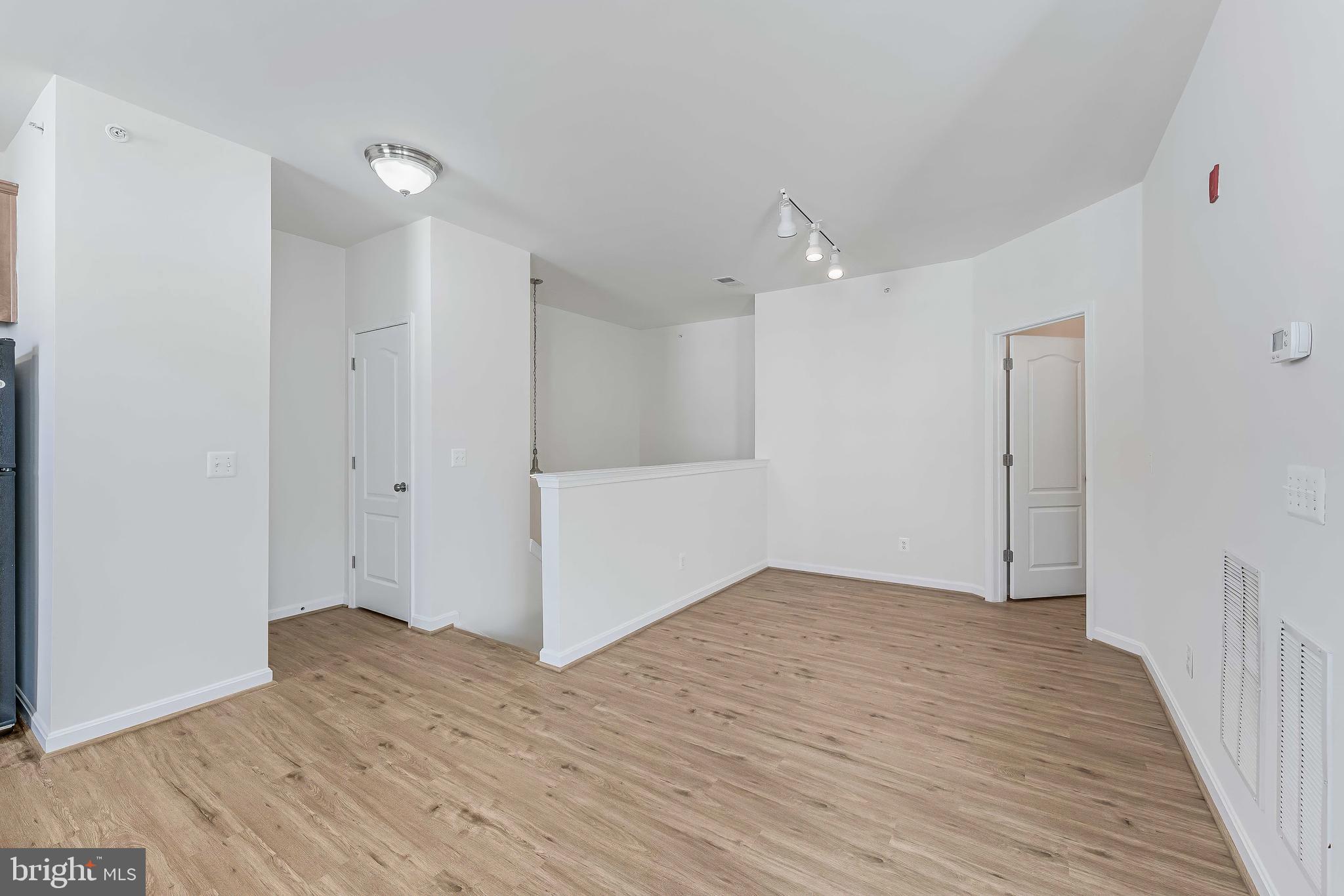 MERCER PARK CONDOMINIUM - Residential Lease