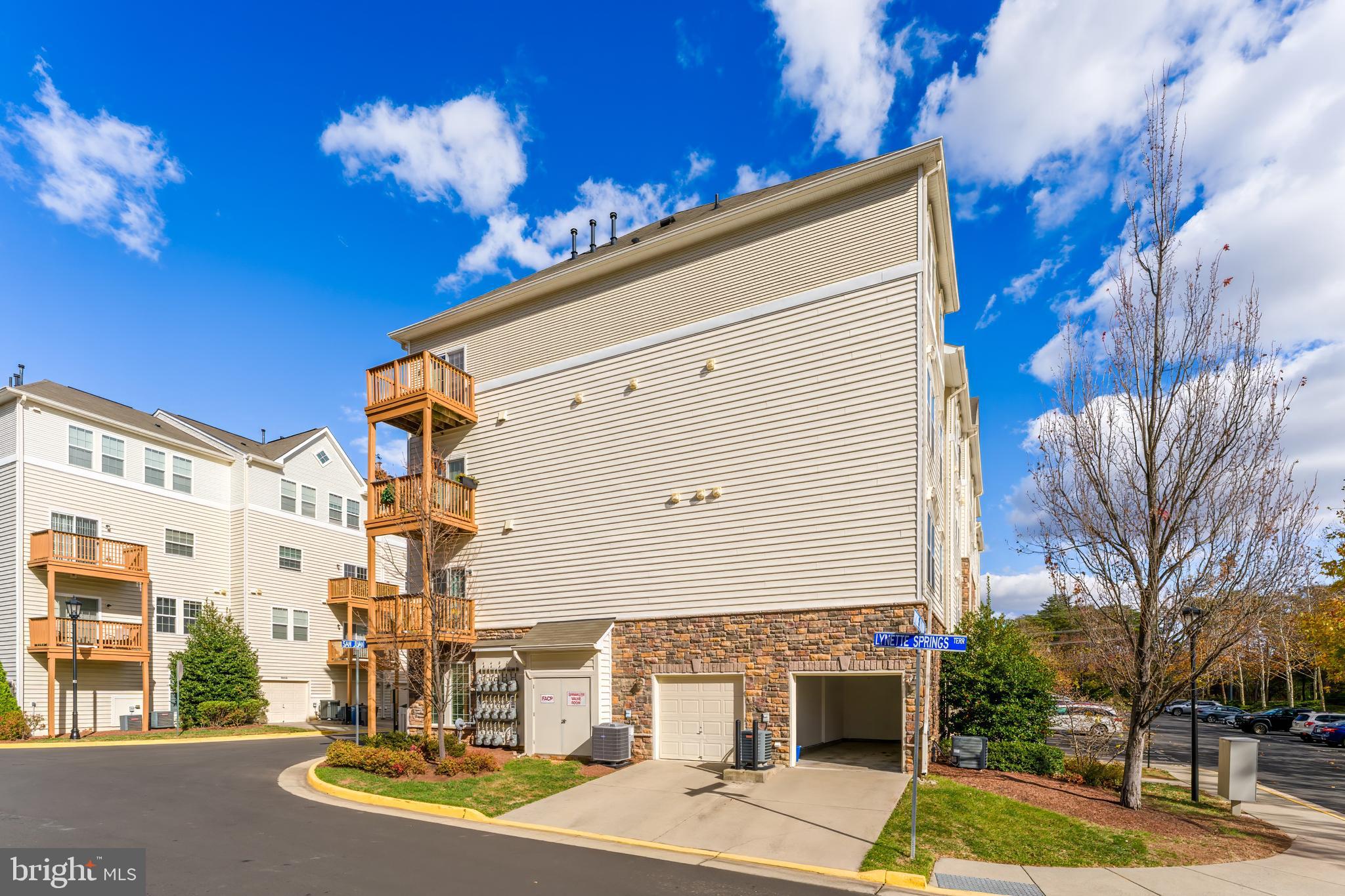 MERCER PARK CONDOMINIUM - Residential Lease