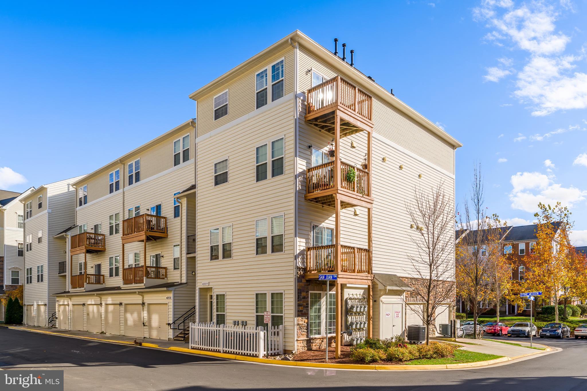 MERCER PARK CONDOMINIUM - Residential Lease