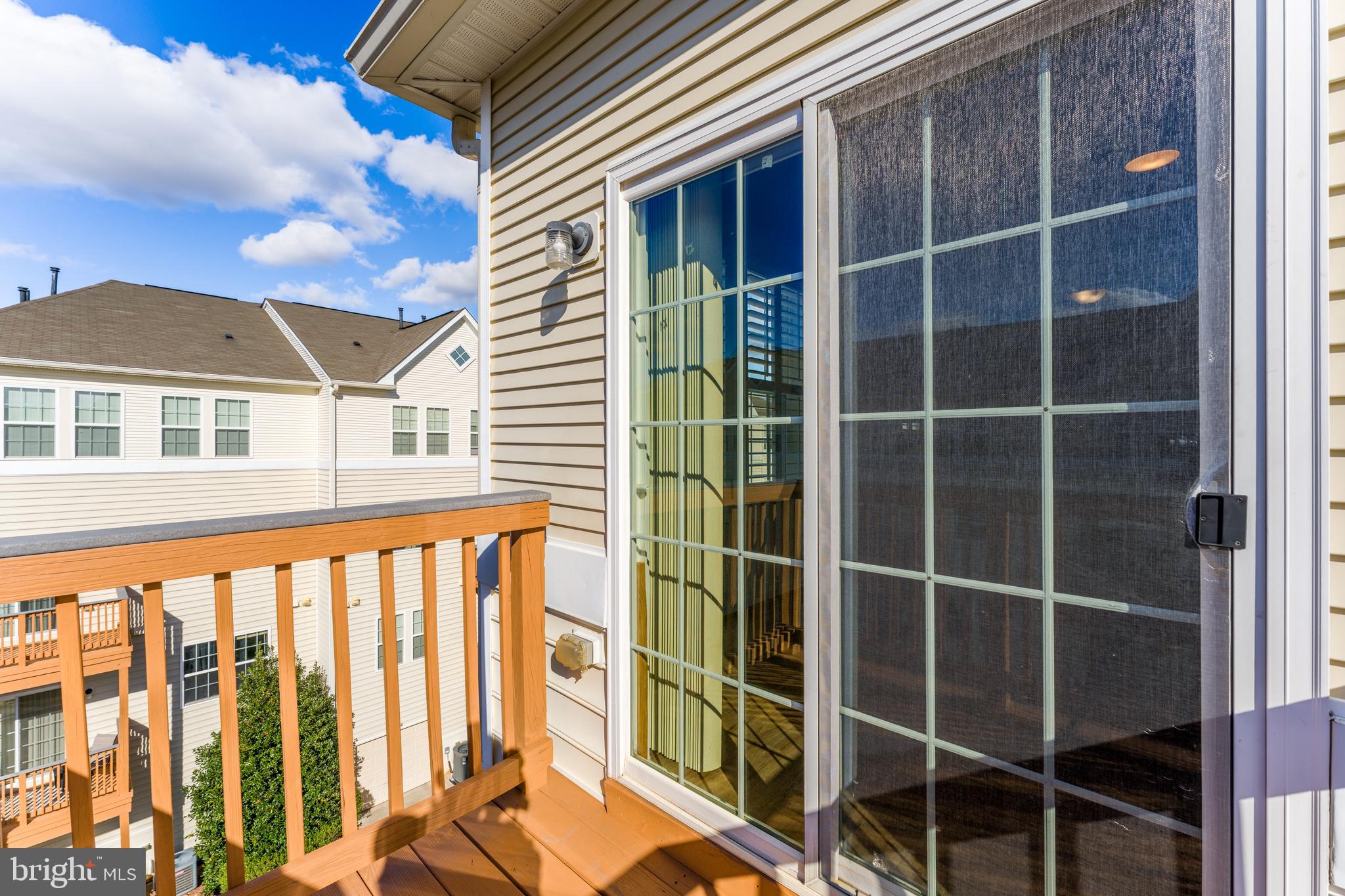 MERCER PARK CONDOMINIUM - Residential Lease