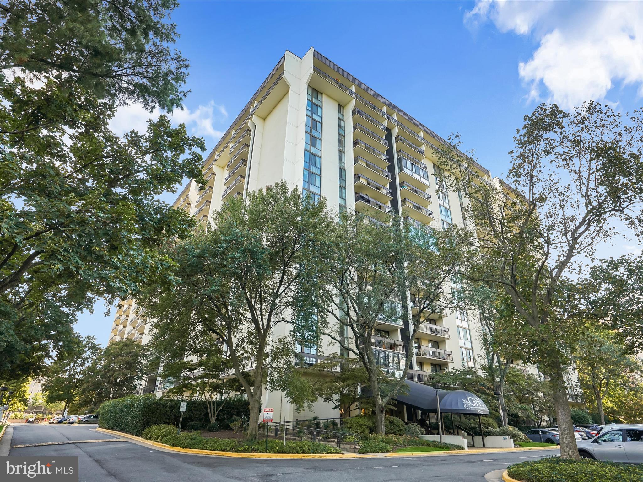 5300 HOLMES RUN PARKWAY 402