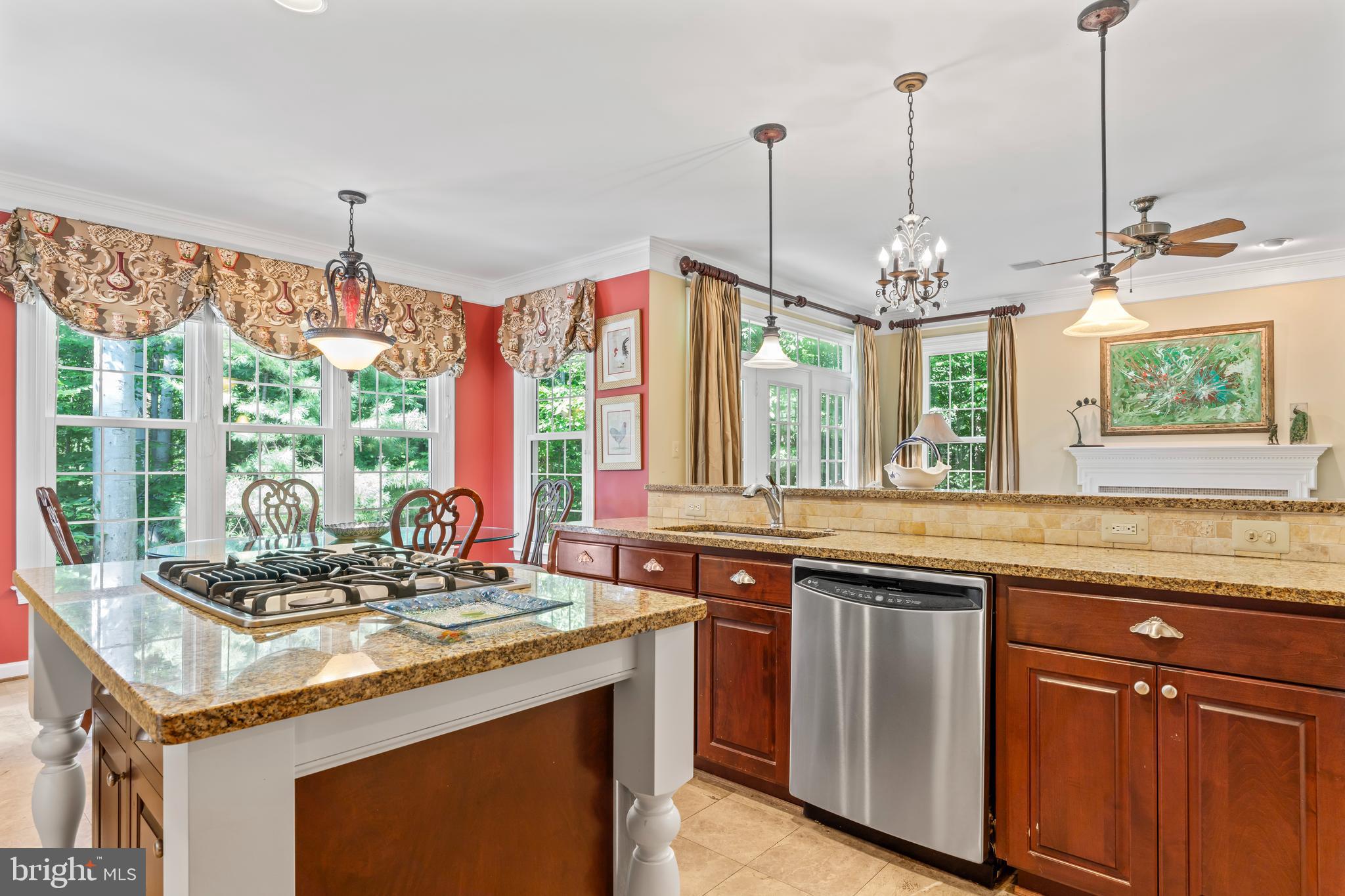 LOWES ISLAND/CASCADES - Residential