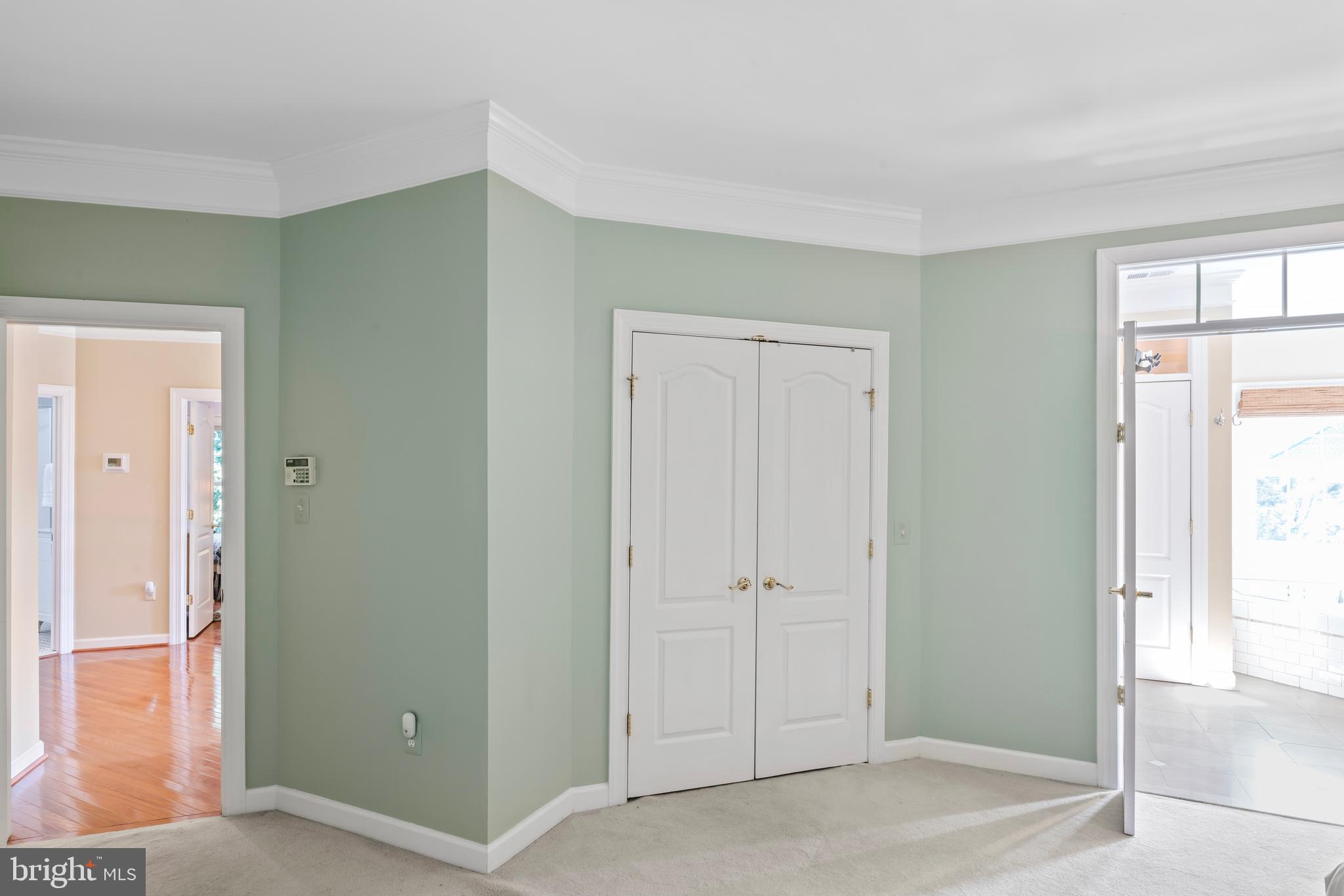 LOWES ISLAND/CASCADES - Residential