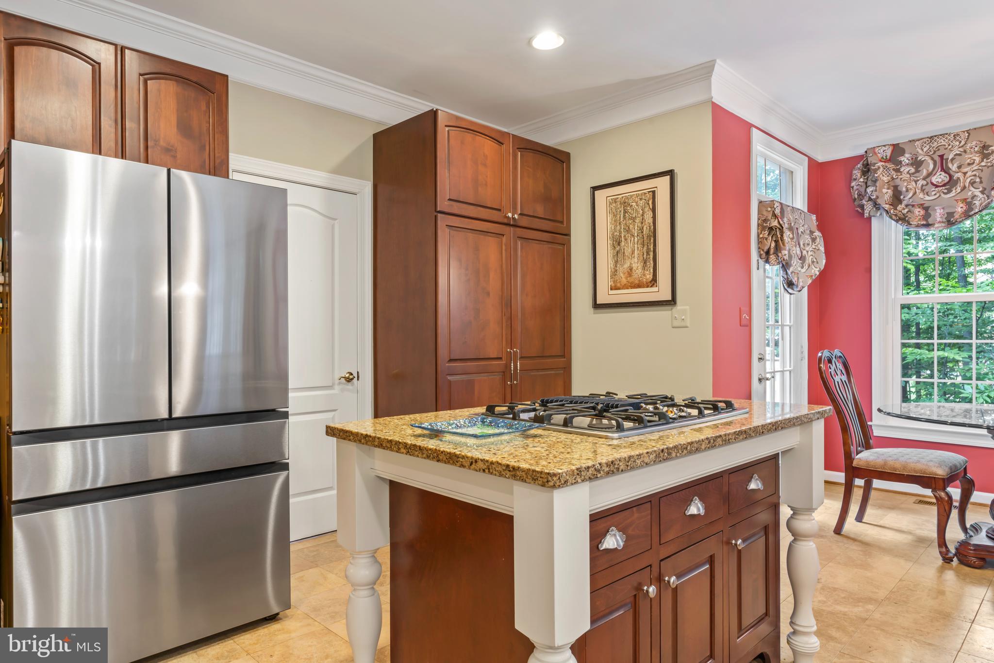 LOWES ISLAND/CASCADES - Residential