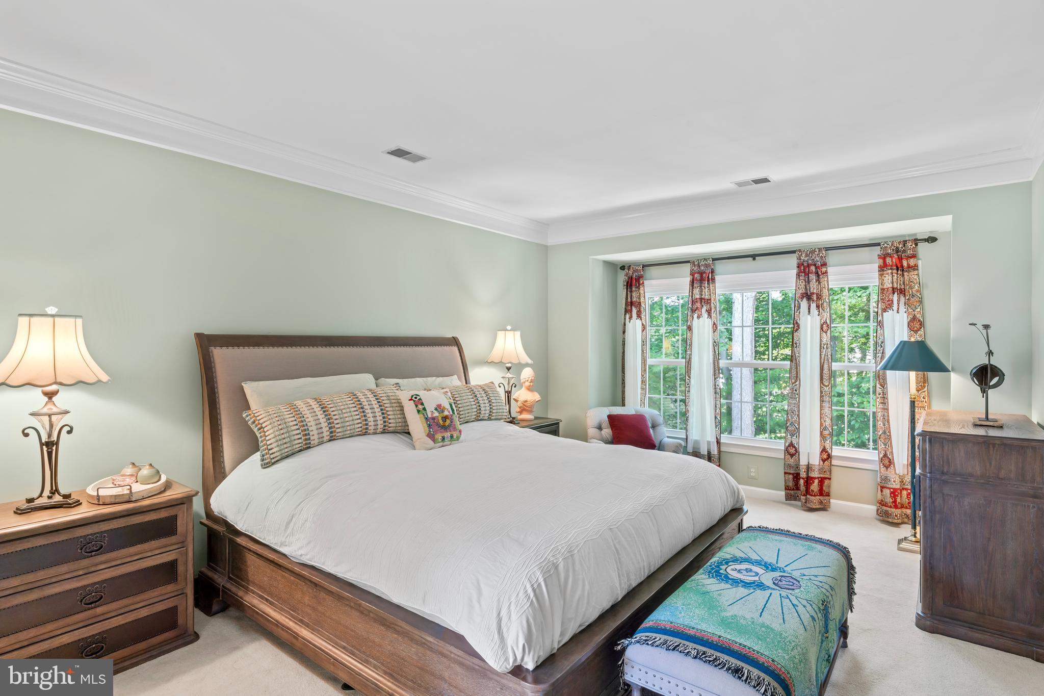 LOWES ISLAND/CASCADES - Residential