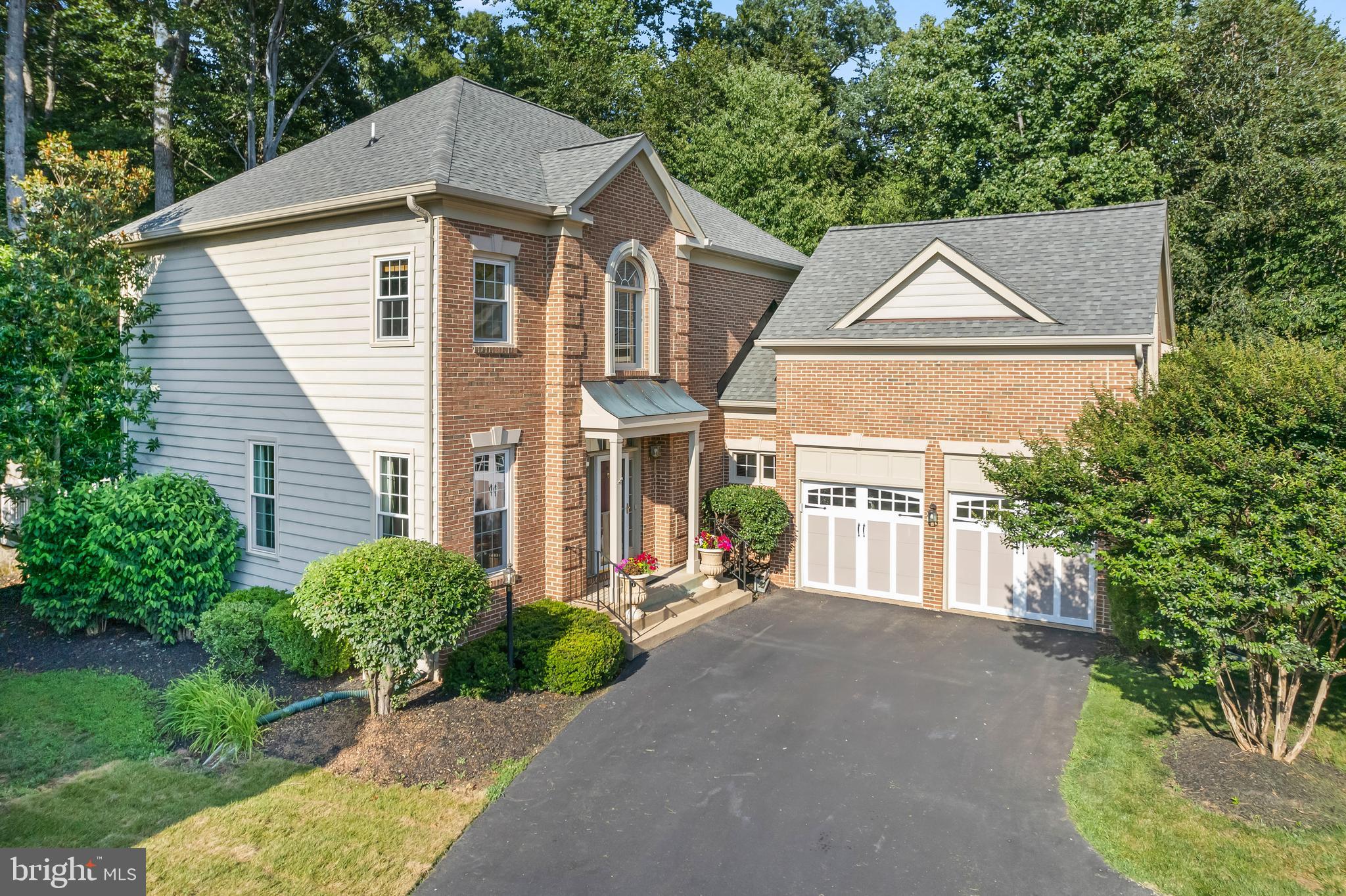 LOWES ISLAND/CASCADES - Residential