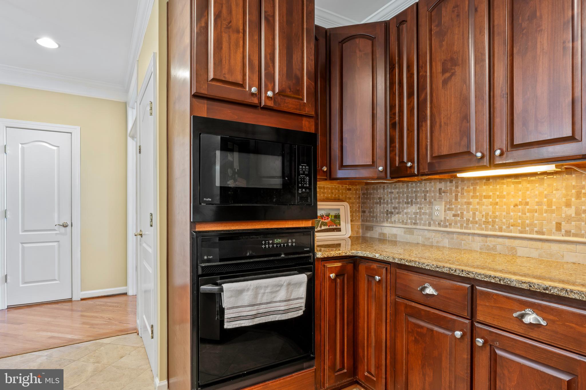 LOWES ISLAND/CASCADES - Residential